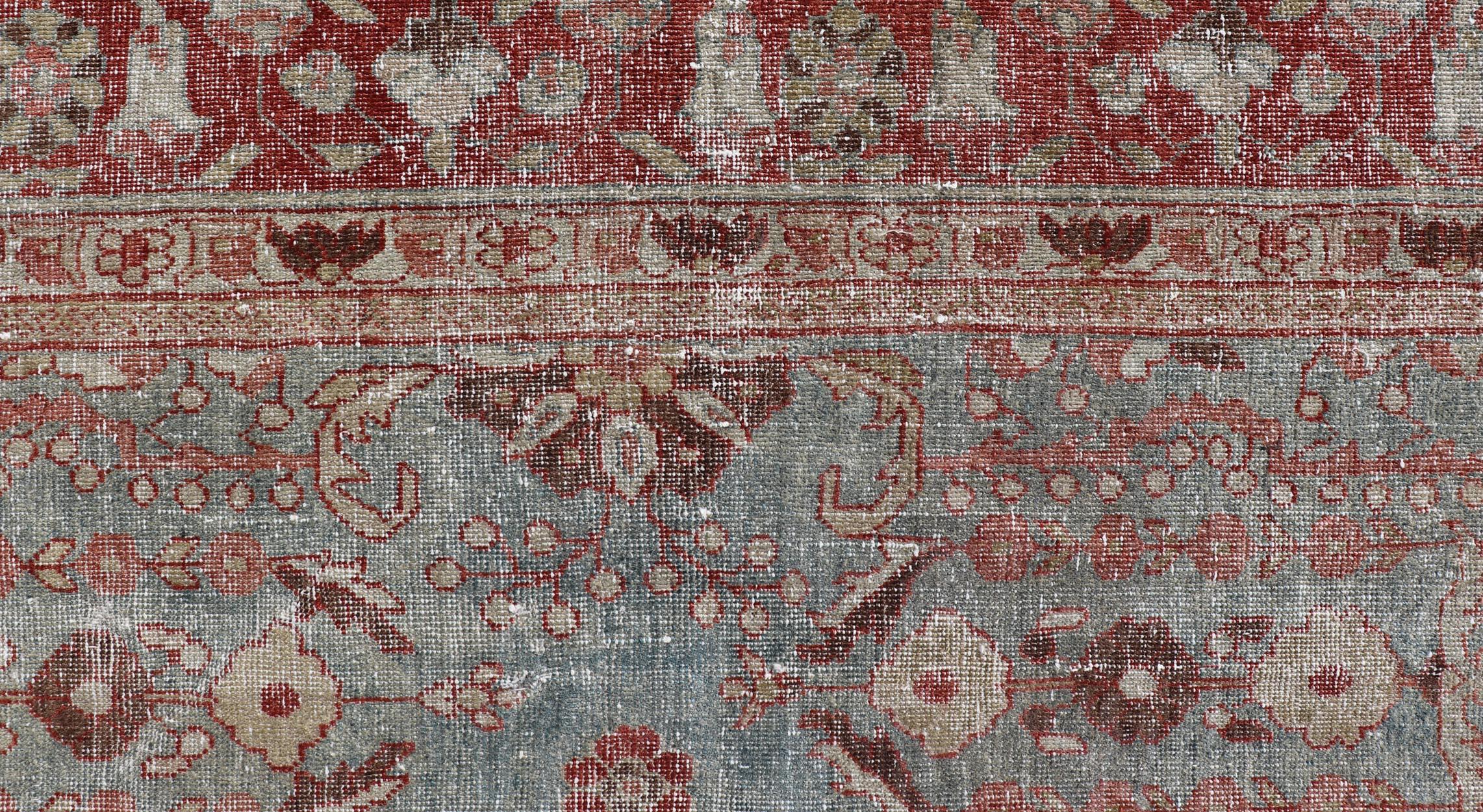 Antiker persischer Sultanabad-Teppich aus Sultanabad mit eleganten Blumenmotiven in Weichblau 7'5 x 9'4 (Persisch) im Angebot
