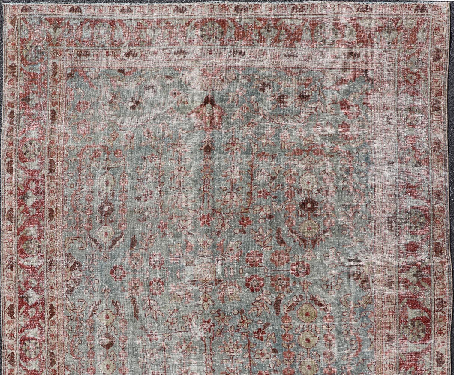 Antiker persischer Sultanabad-Teppich aus Sultanabad mit eleganten Blumenmotiven in Weichblau 7'5 x 9'4 (Handgeknüpft) im Angebot