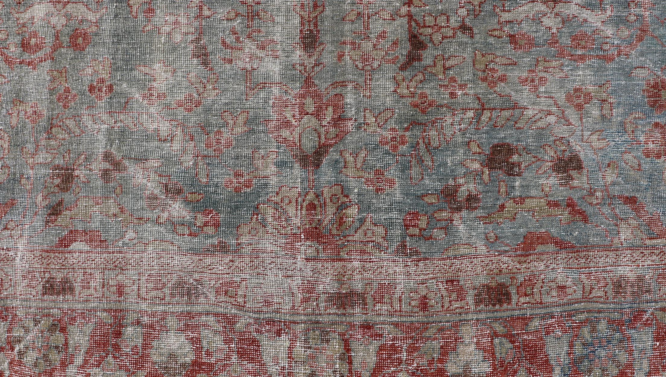 Antiker persischer Sultanabad-Teppich aus Sultanabad mit eleganten Blumenmotiven in Weichblau 7'5 x 9'4 im Angebot 2
