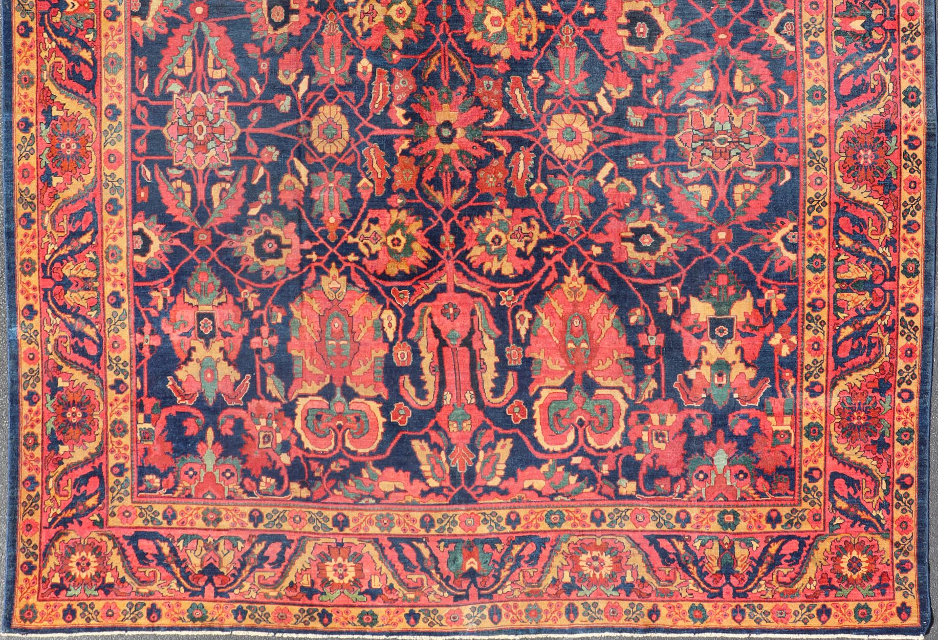 Antique Persian Sultanabad Rug With Large Scale Design in Blue, Red, and Gold  For Sale 5
