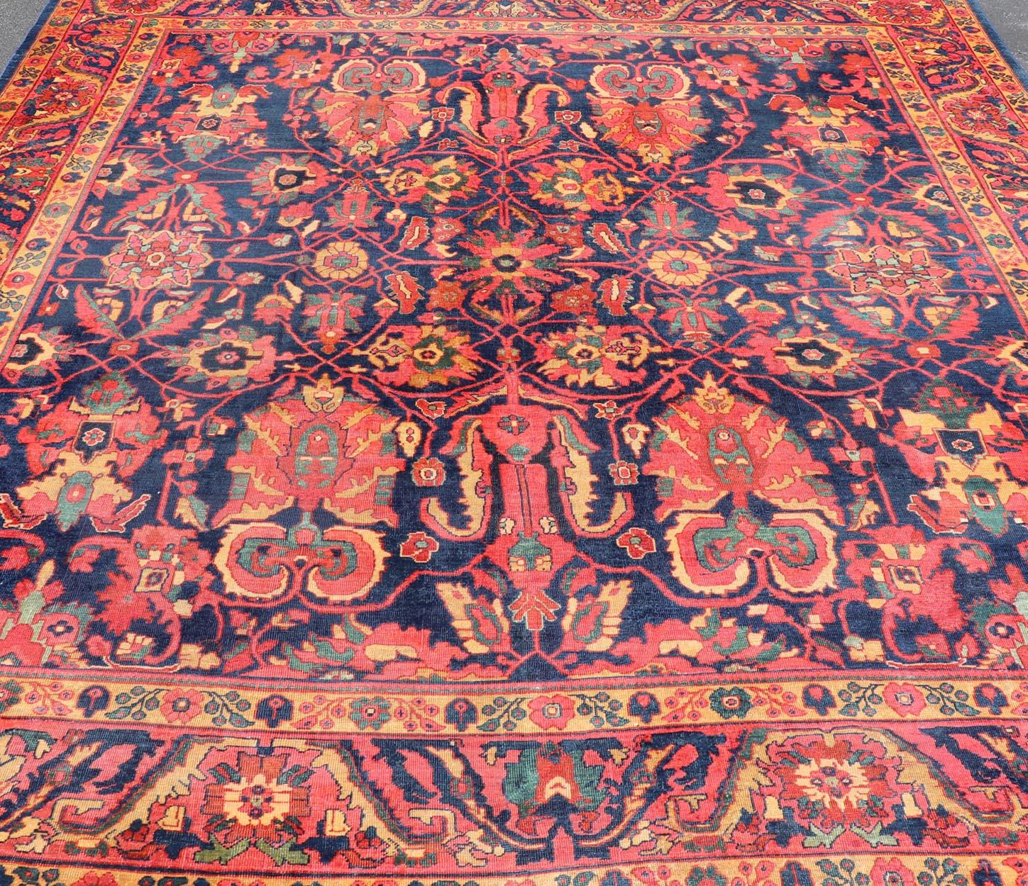 Antique Persian Sultanabad Rug With Large Scale Design in Blue, Red, and Gold  For Sale 8
