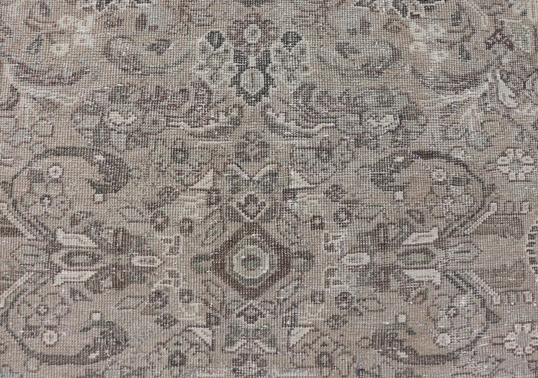 Ancien tapis persan Sultanabad Rugs avec am designs en gris doux 10'1 x 13'5 en vente 6