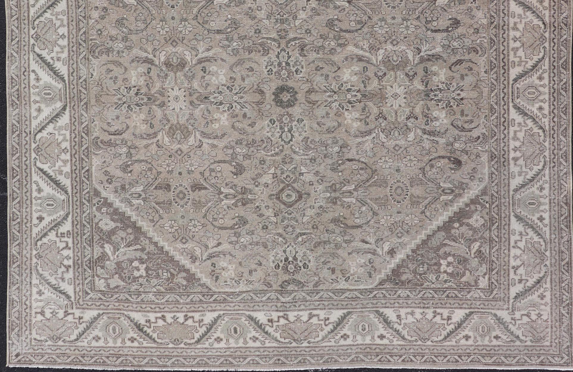 20ième siècle Ancien tapis persan Sultanabad Rugs avec am designs en gris doux 10'1 x 13'5 en vente