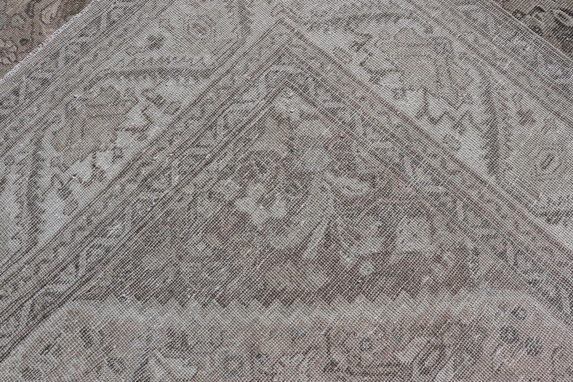 Laine Ancien tapis persan Sultanabad Rugs avec am designs en gris doux 10'1 x 13'5 en vente