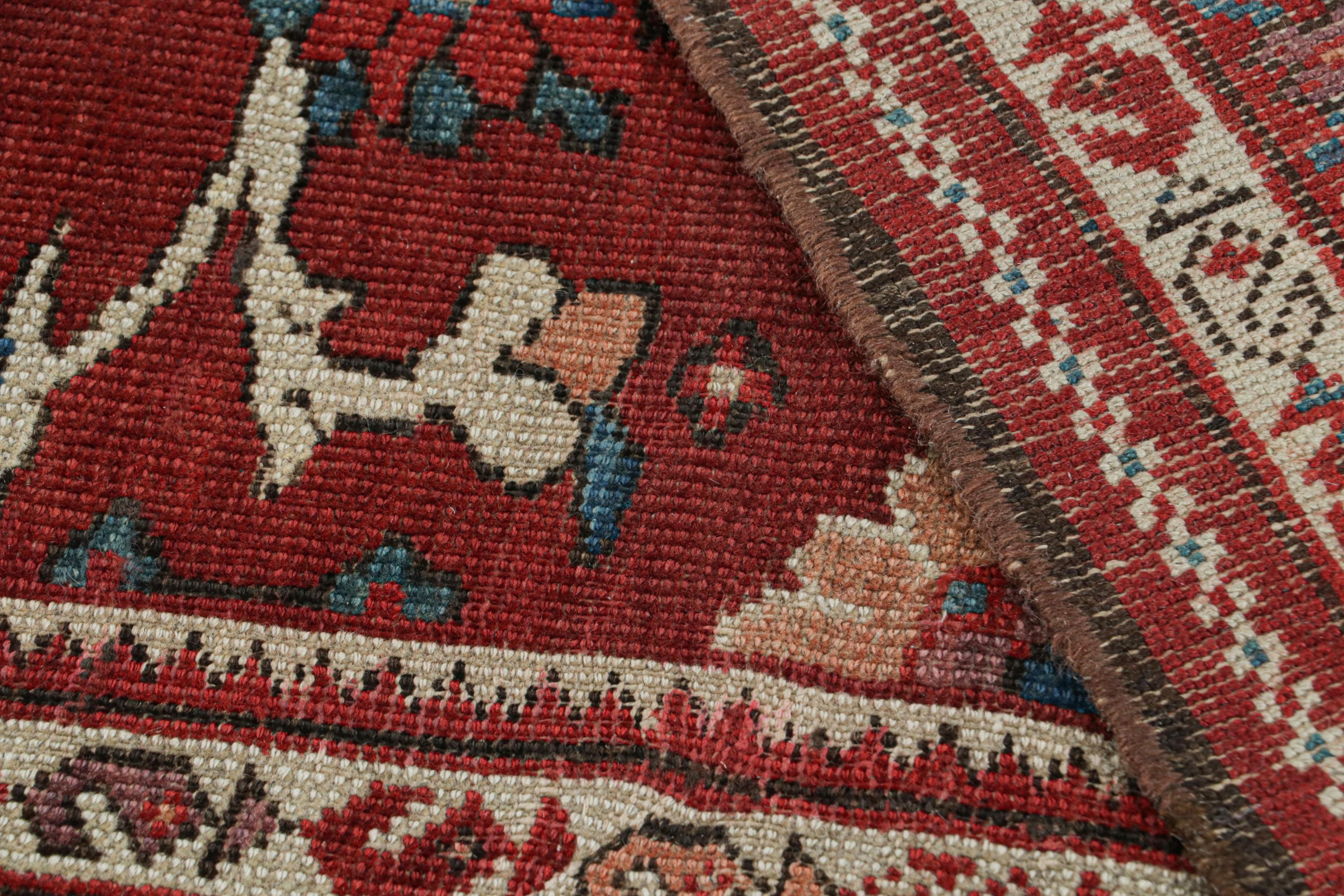 Antiker persischer Sultanabad-Teppich mit rot-blauen Blumenmustern, von Rug & Kilim (Wolle) im Angebot