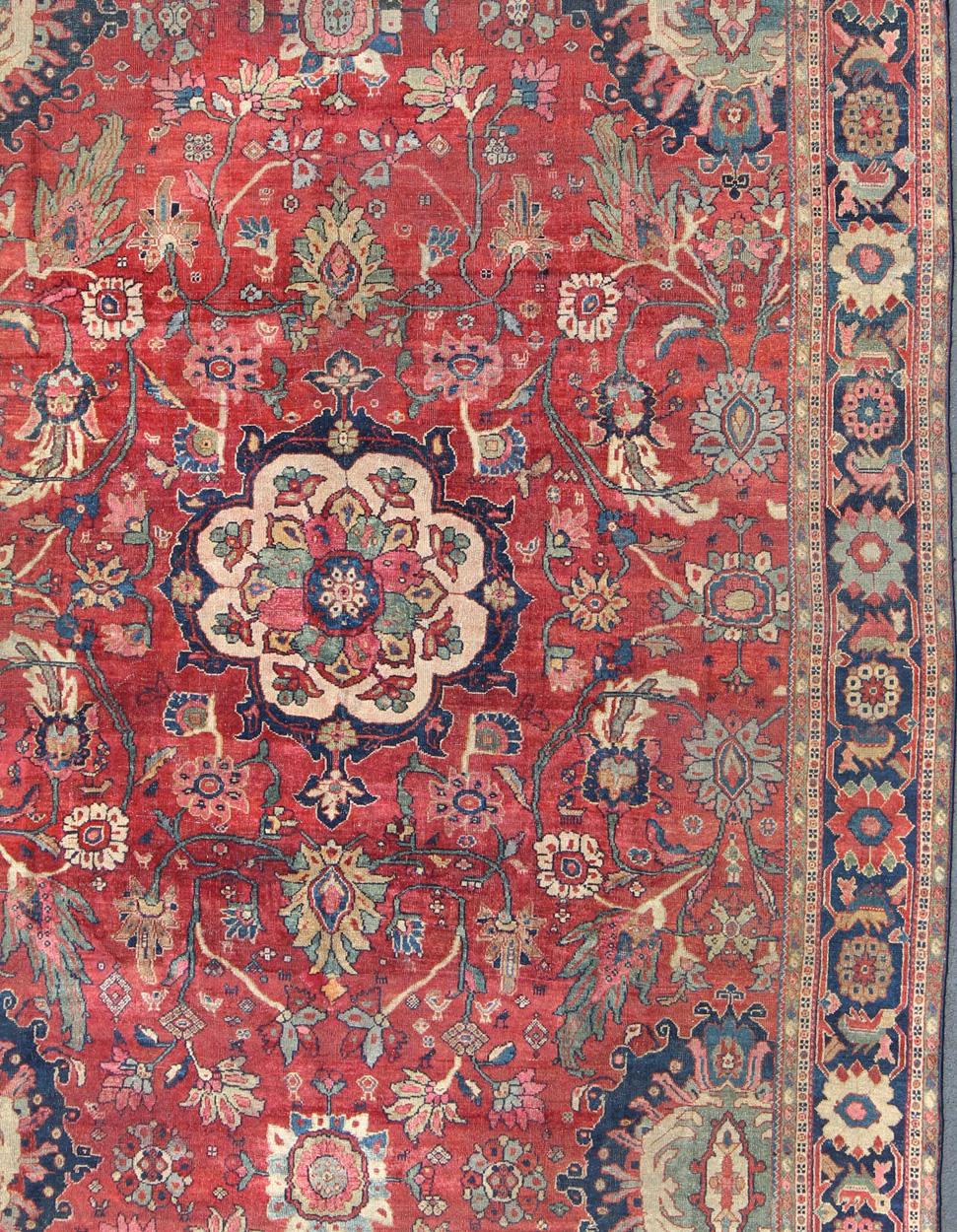 Antique Persian Sultanabad Rug in Red, Blue, Green and Large Scale Florals  In Good Condition For Sale In Atlanta, GA