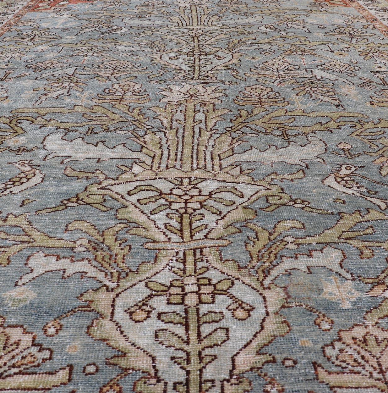 Antiker persischer Sultanabad-Teppich aus Sultanabad mit weicher blauer Palette  5'0 x 8'0 (Wolle) im Angebot