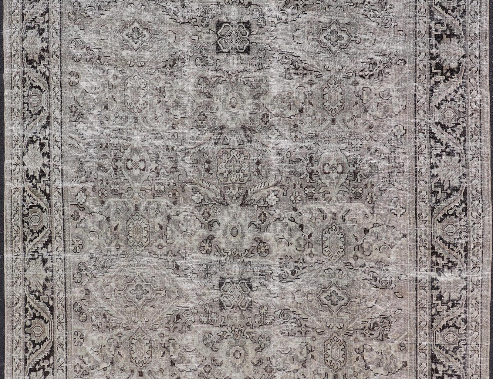 Antiker persischer Sultanabad-Teppich mit zeitlosem Medaillon-Design 10'1 x 13'5 (20. Jahrhundert) im Angebot