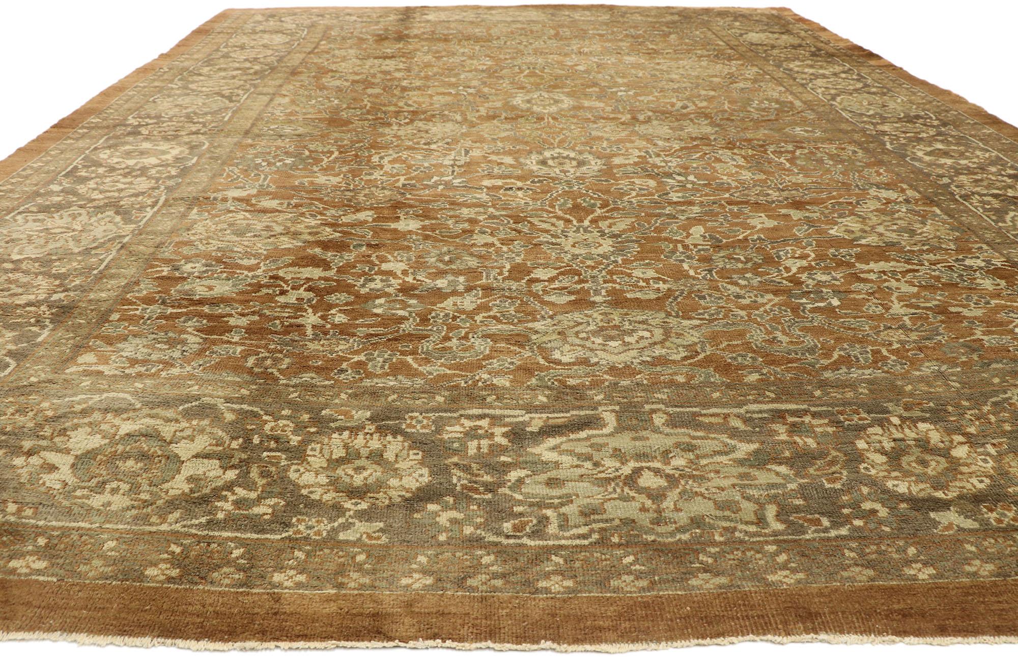 Antique Persian Sultanabad Rug In Good Condition For Sale In Dallas, TX