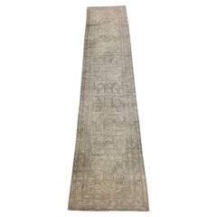 Tapis de couloir persan ancien Sultanabad aux tons terreux sourds