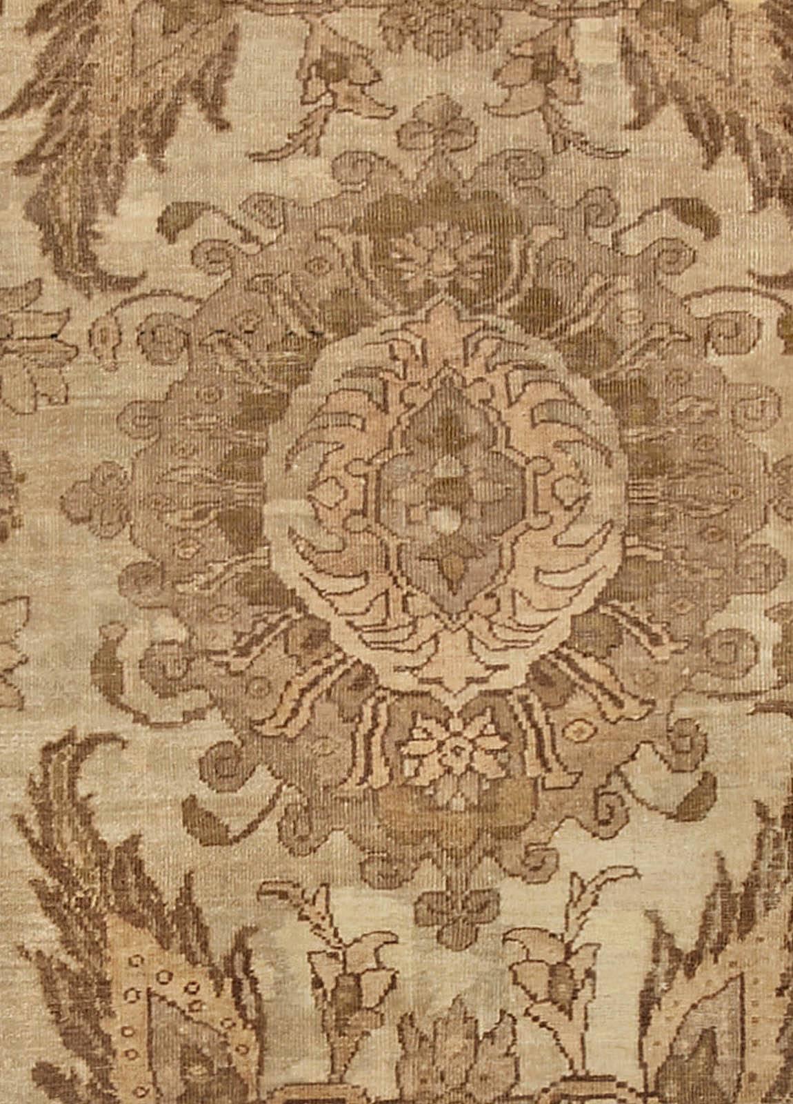 Ancien tapis persan Sultanabad en laine nouée à la main
Taille : 10'6