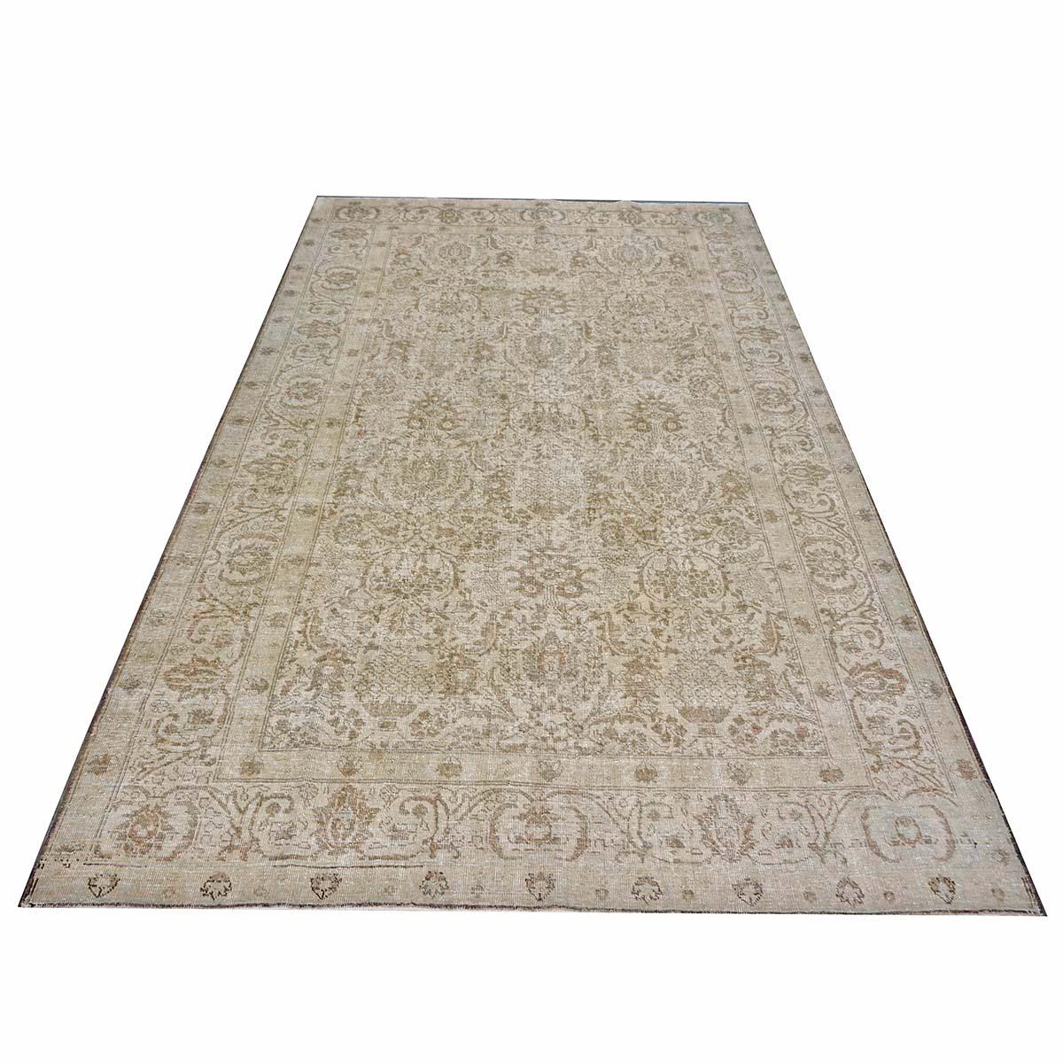 Condition: Antique

Origin: Persia

Design: Sultanabad

Circa: 1900s

Actual Size: 5'10