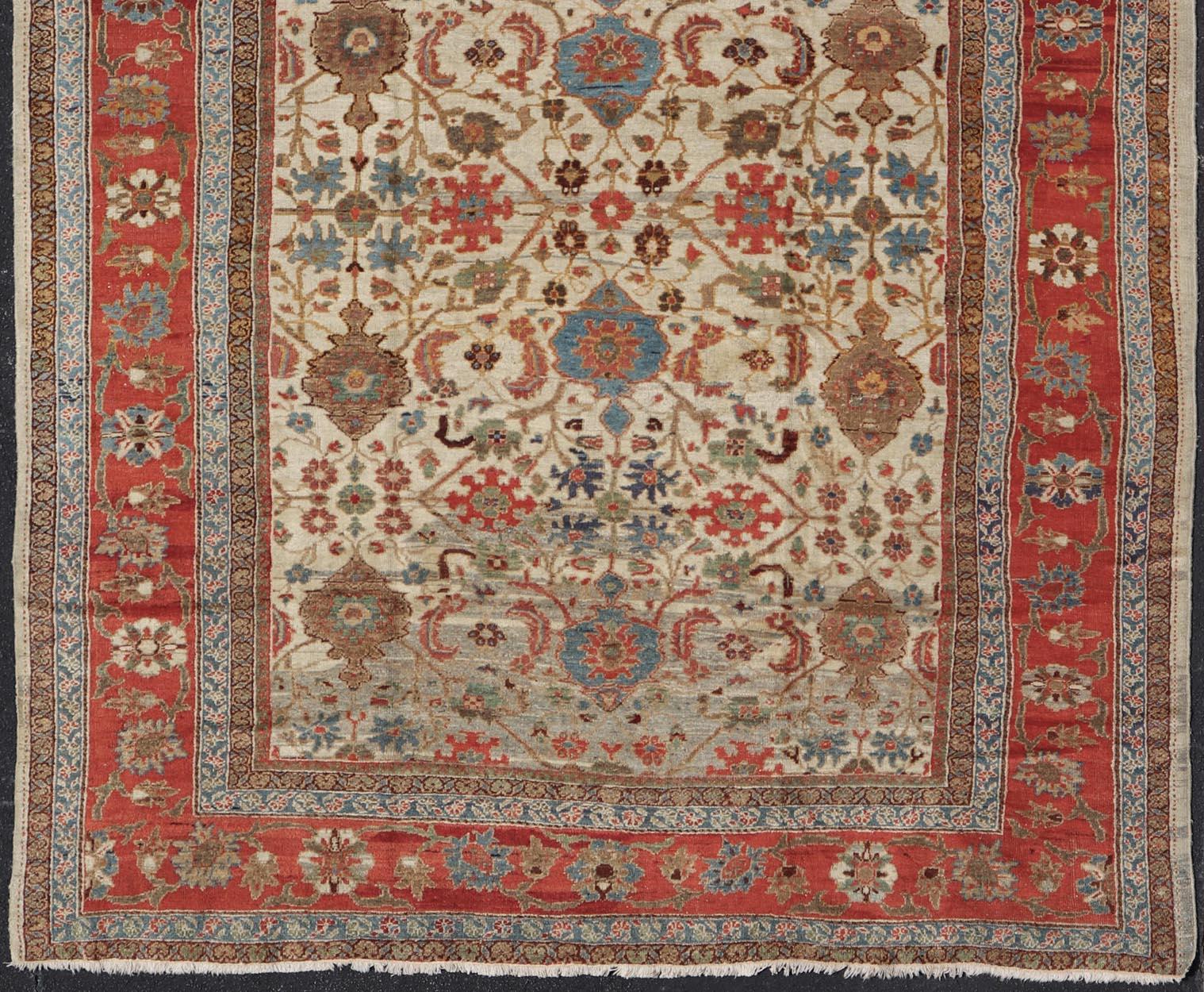Remarkable Antique Persian Ziegler Sultanabad Carpet  In Excellent Condition For Sale In Atlanta, GA