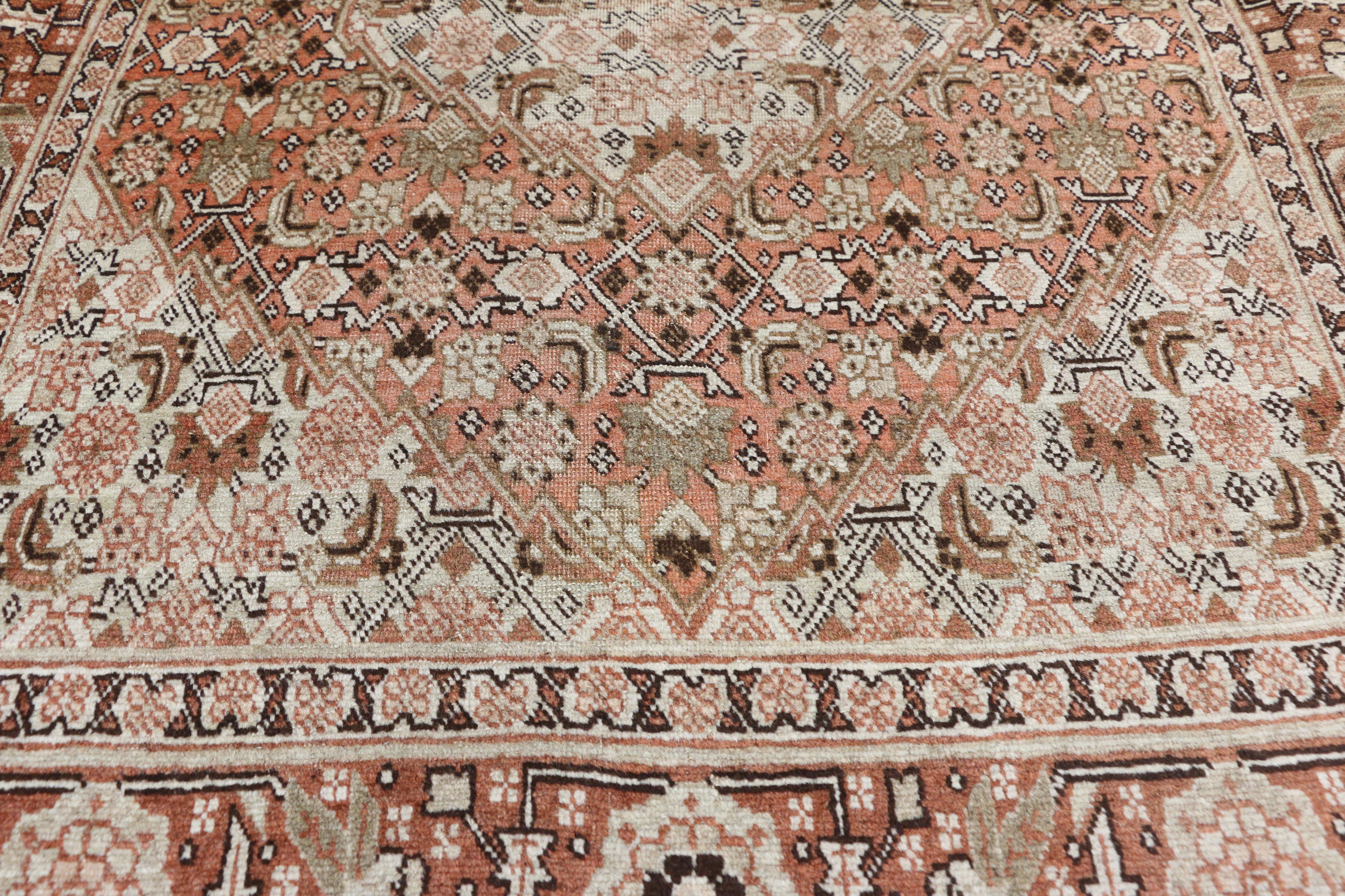 Antique Persian Tabriz Accent Rug, Foyer or Entry Rug with Arts & Crafts Style In Good Condition For Sale In Dallas, TX