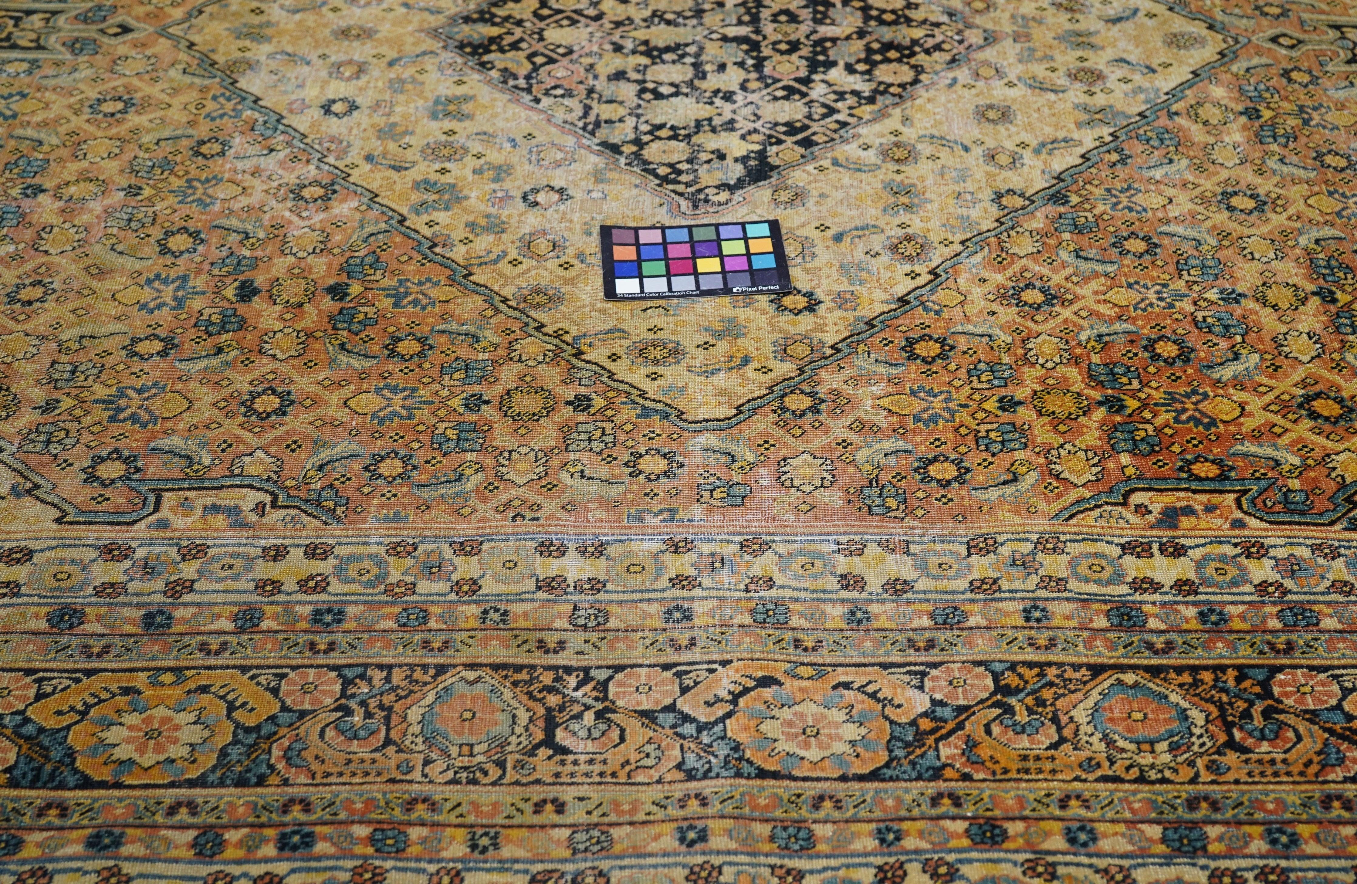 XX secolo Tappeto antico persiano Tabriz 6'9'' x 10'2'' in vendita