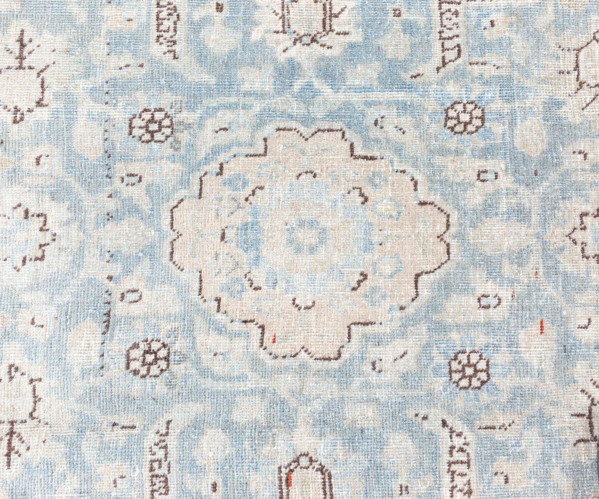 Tapis persan ancien bleu de Tabriz Doris Leslie Blau en vente 1