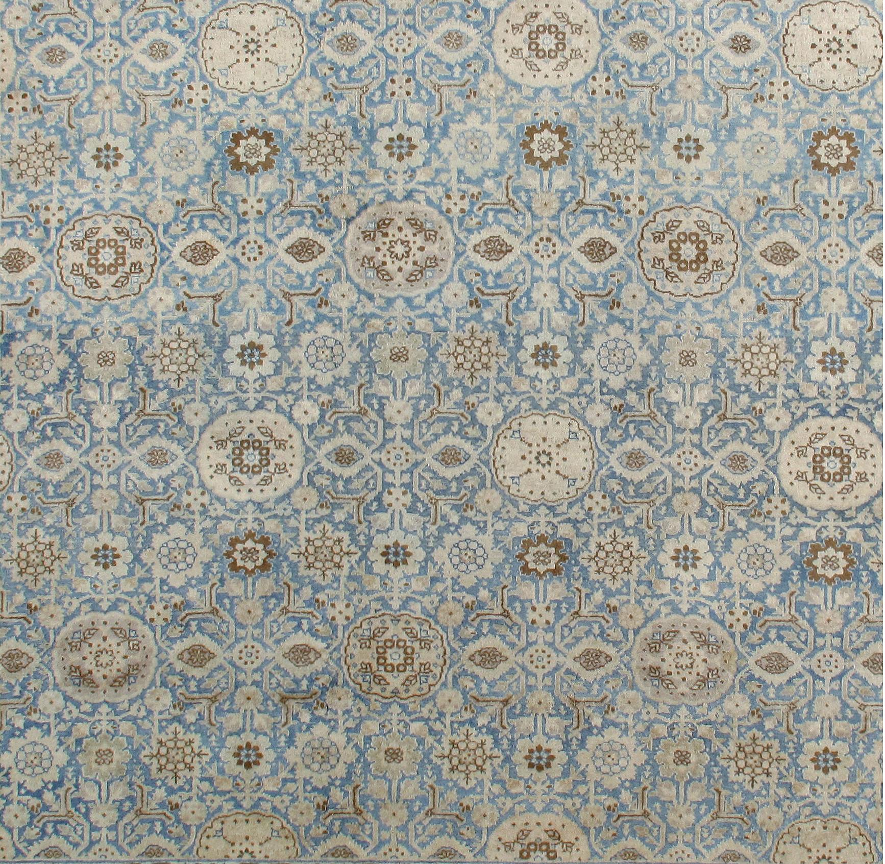 Antiker persischer Täbris-Blauer Wollteppich (Persisch) im Angebot