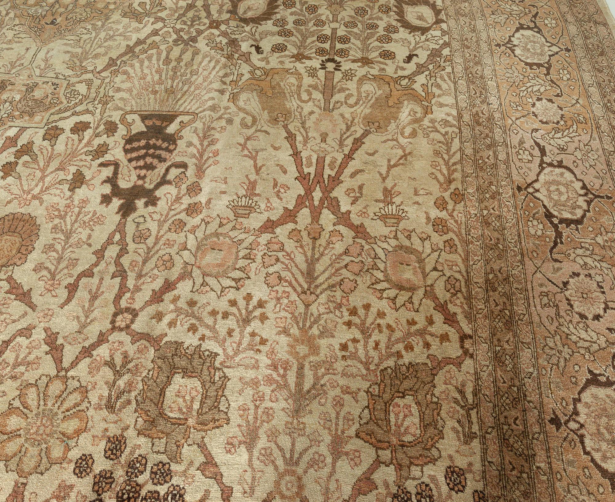 Perse Tapis persan ancien Tabriz Botanic fait à la main Doris Leslie Blau en vente