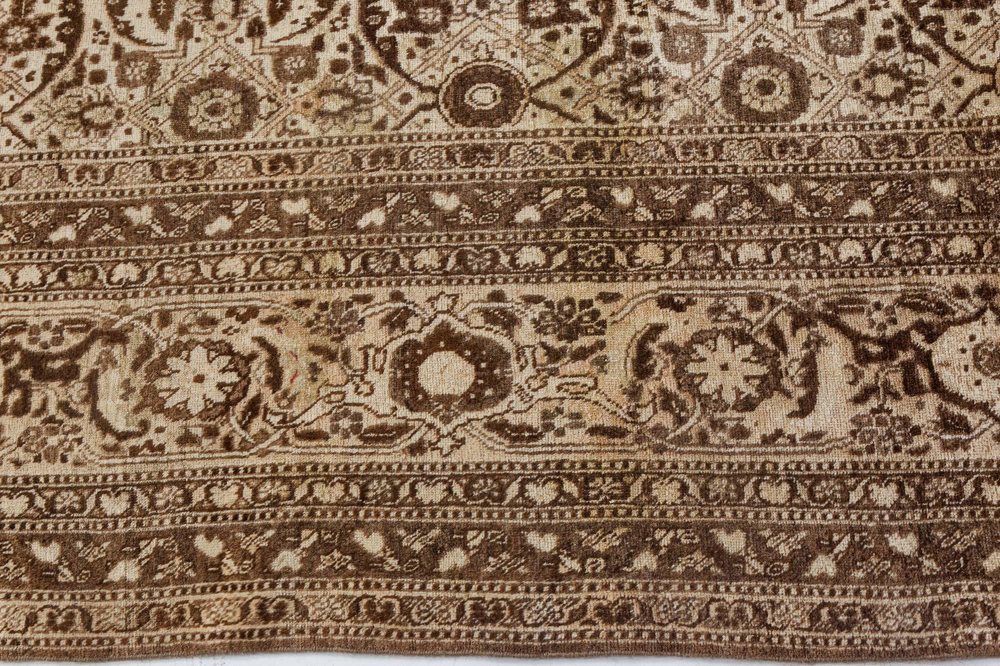 Laine Antique tapis persan en laine Tabriz Botanic fait à la main en vente