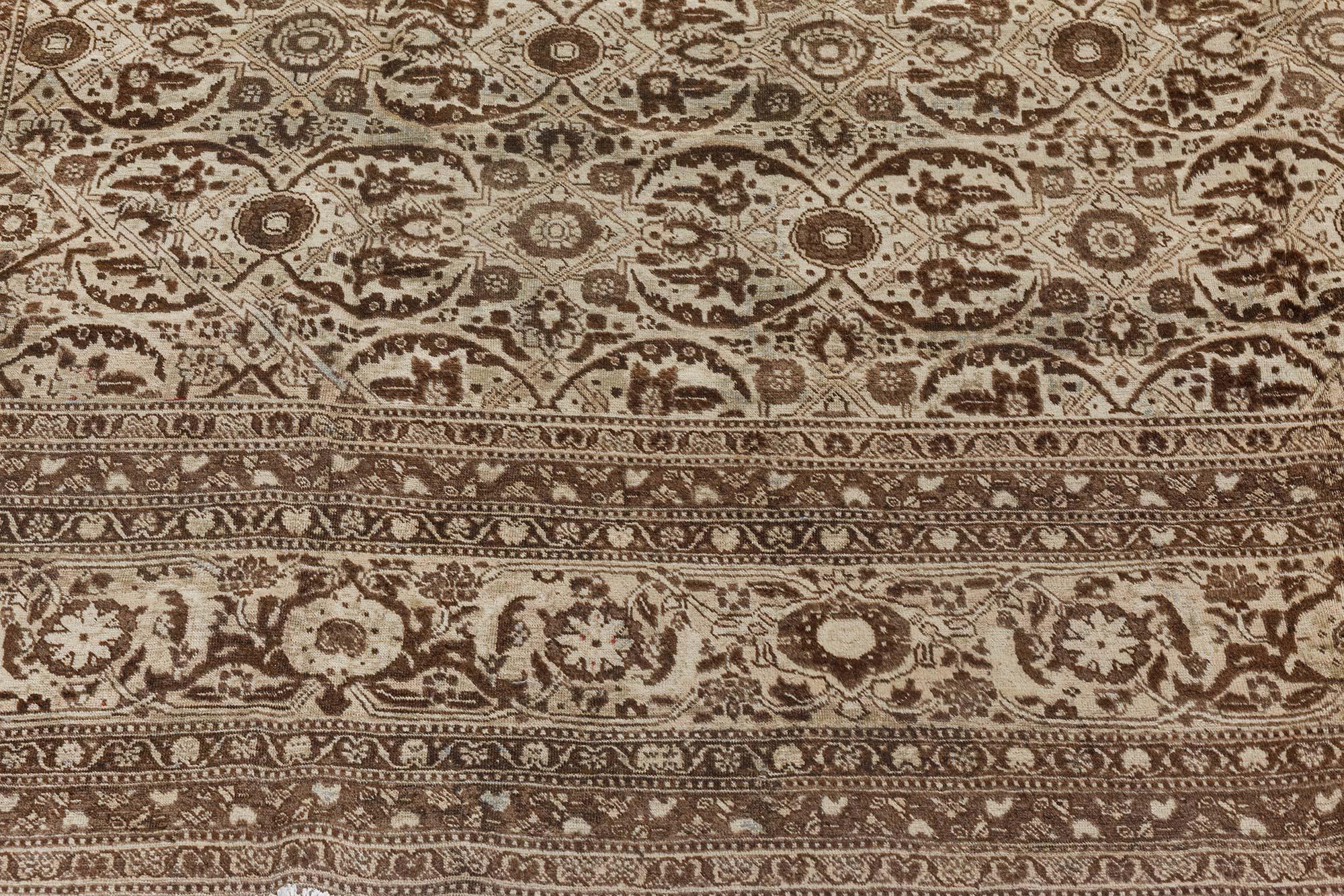 Tapis persan ancien Tabriz Botanic fait à la main Doris Leslie Blau en vente 1