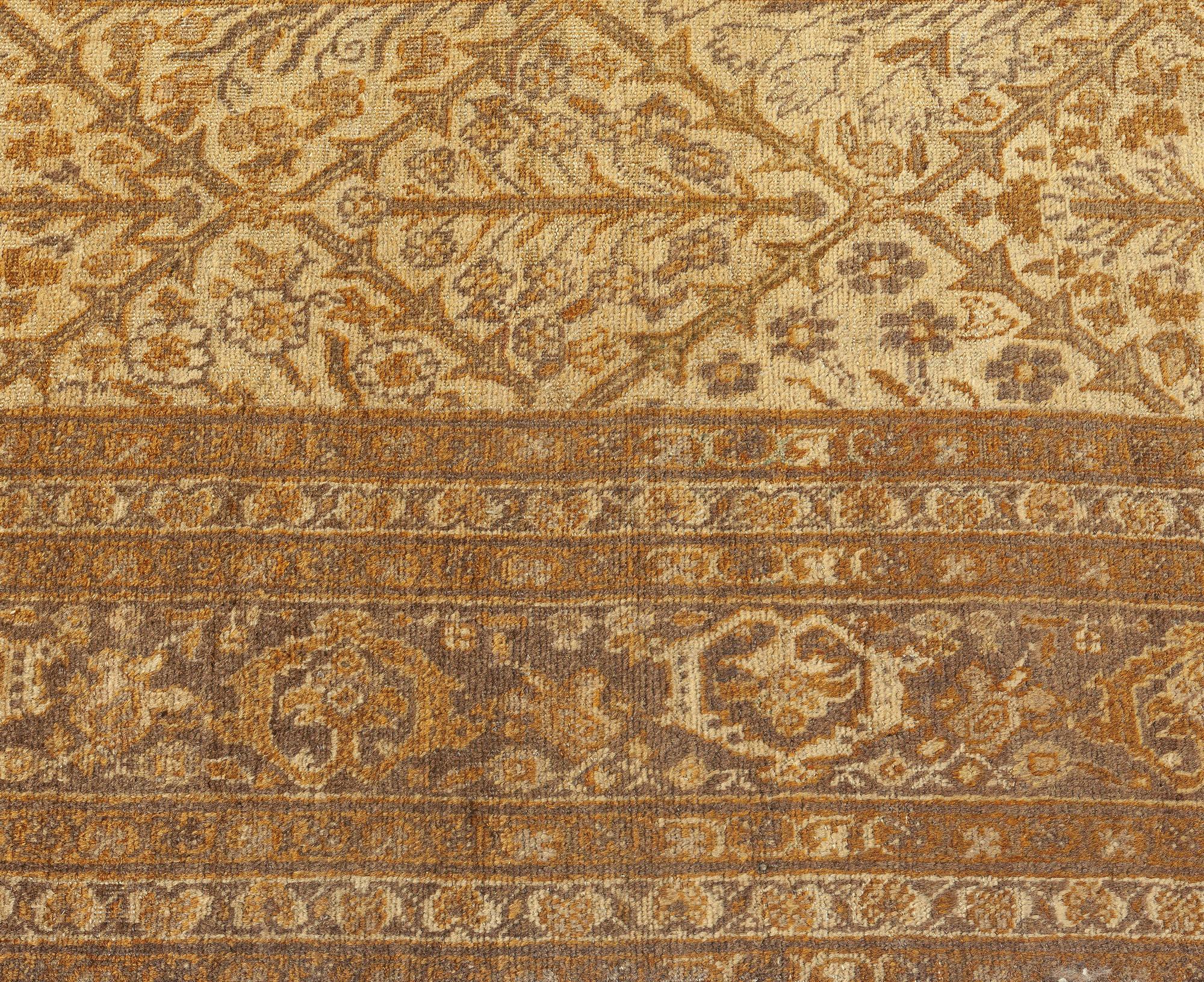 Laine Tapis persan ancien Tabriz Botanic fait à la main Doris Leslie Blau en vente