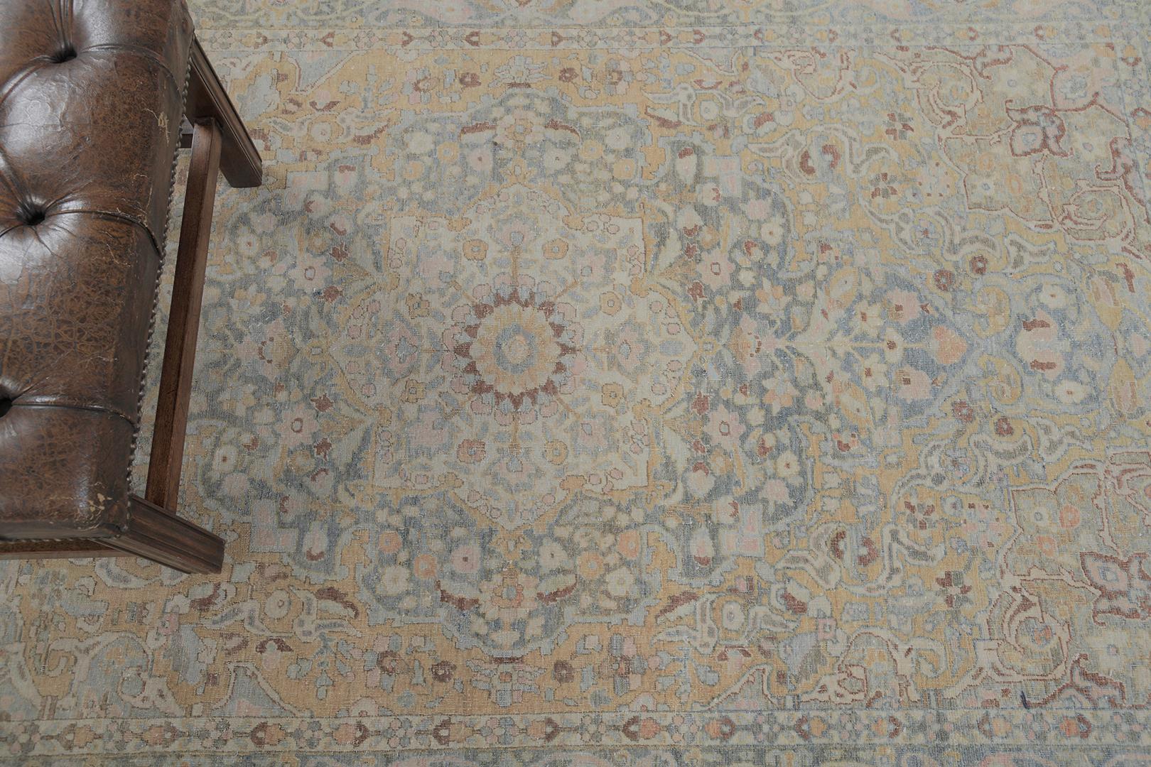 Laine Tapis persan ancien Tabriz par Mehraban en vente