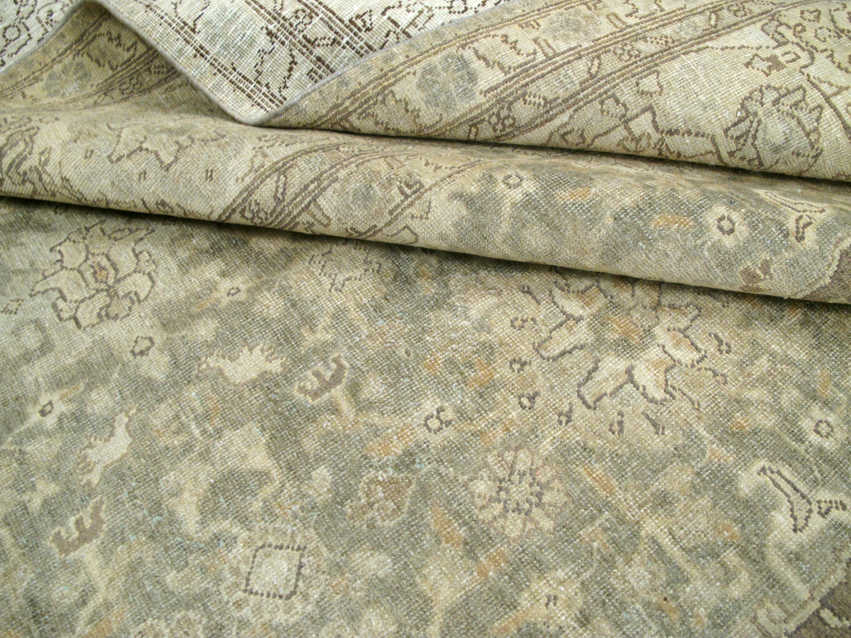 Antiker persischer Täbriz-Teppich im Angebot 2