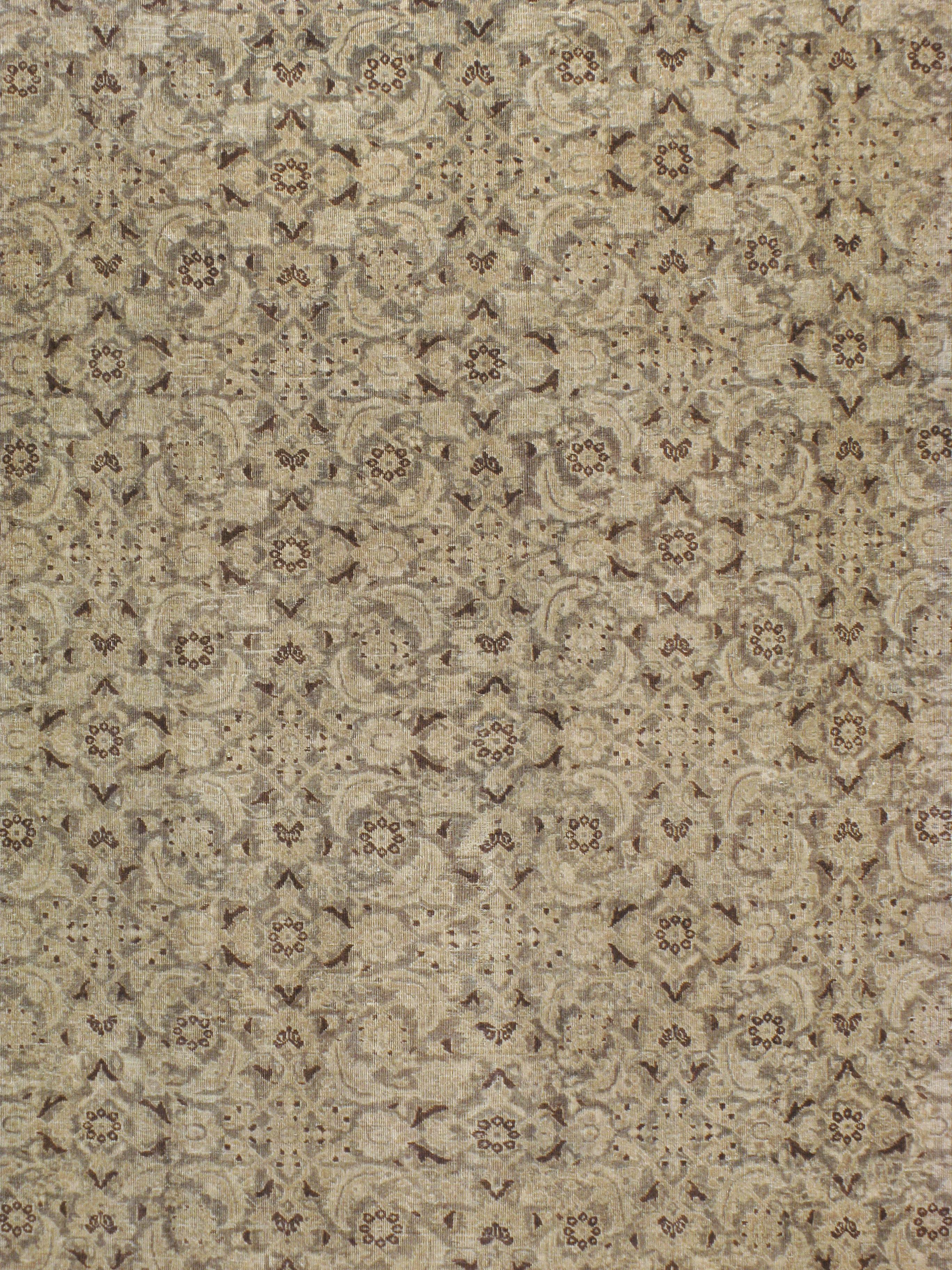 Tapis persan Tabriz du début du 20e siècle.