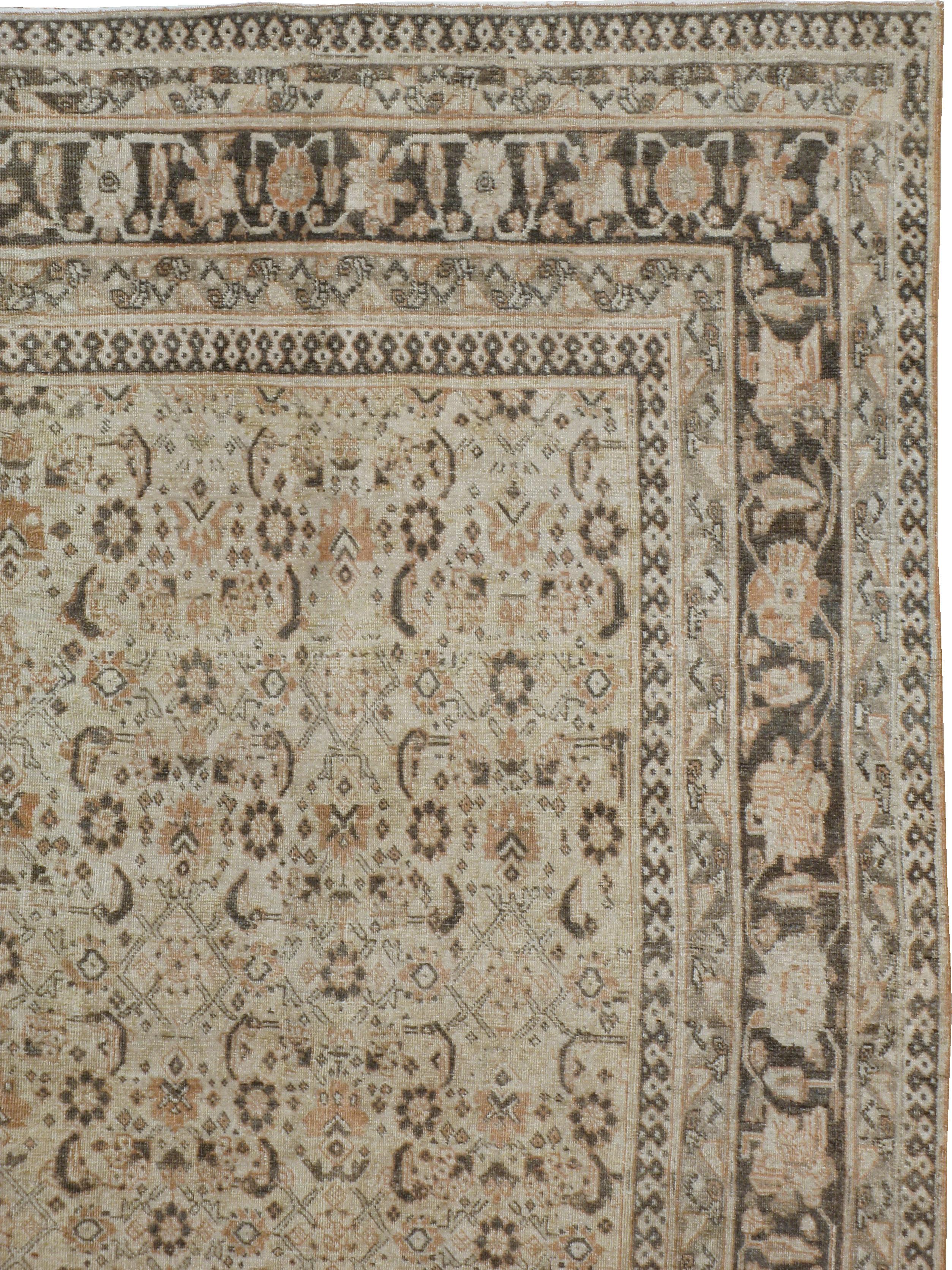 Antique Persian Tabriz Carpet In Good Condition For Sale In New York, NY