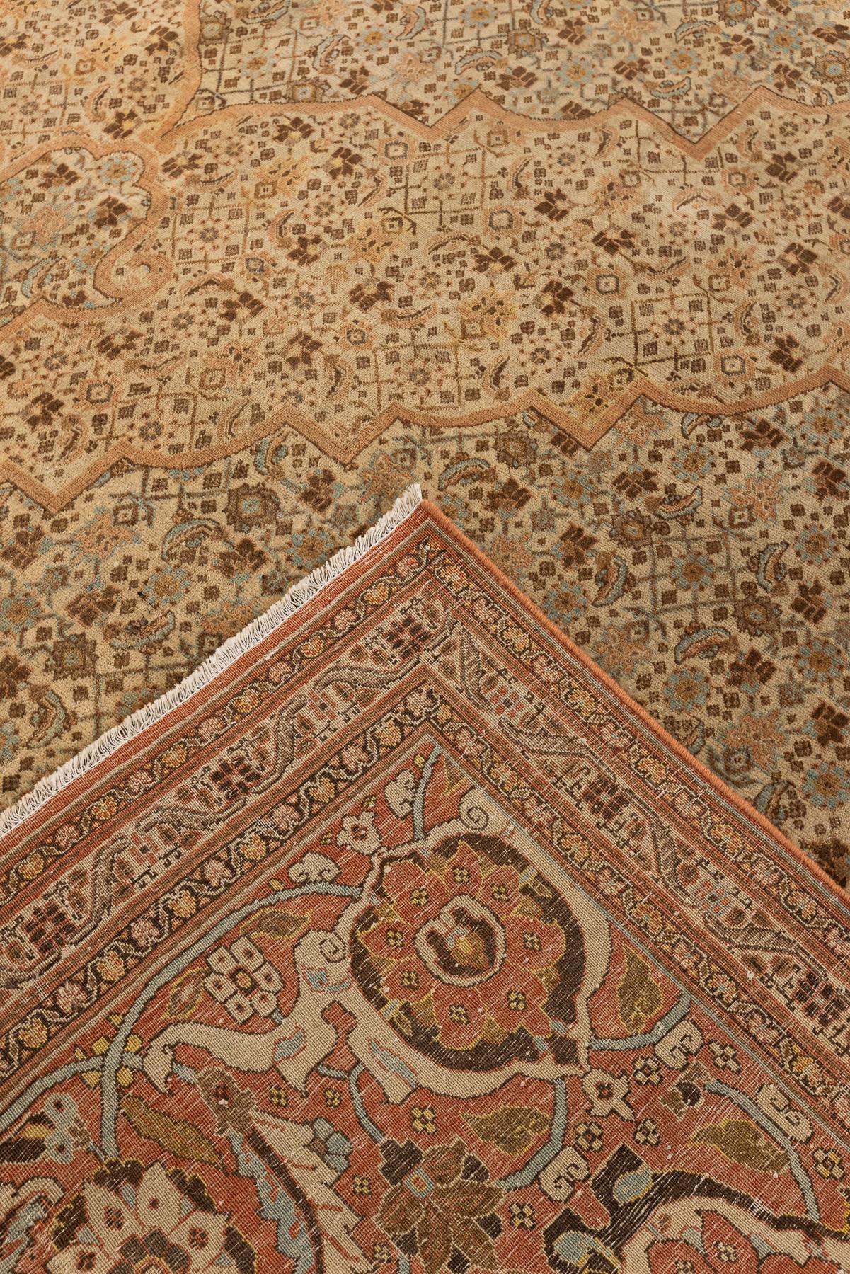 Antique Persian Tabriz Carpet In Excellent Condition For Sale In Barueri, SP, BR