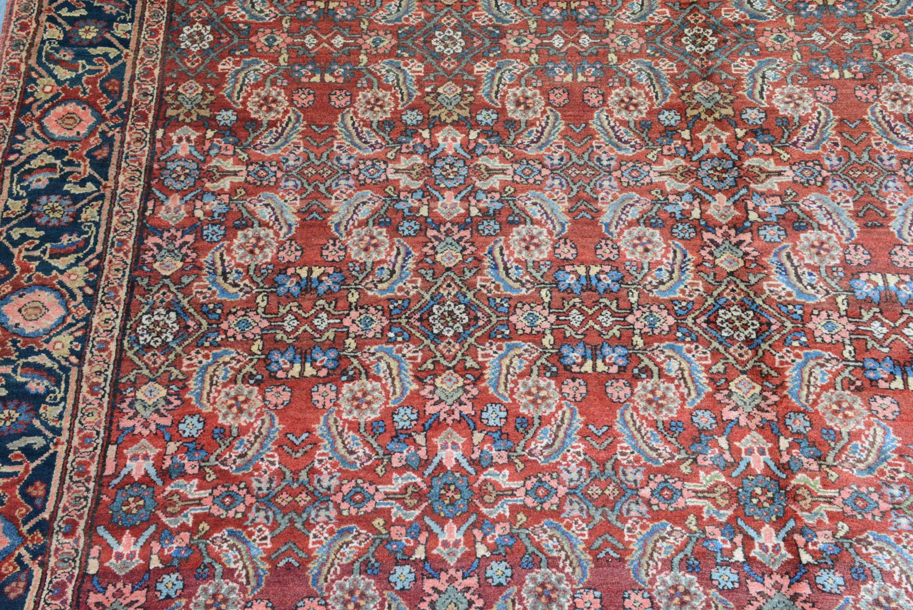 Antiker persischer Täbriz-Teppich (Gewebt) im Angebot
