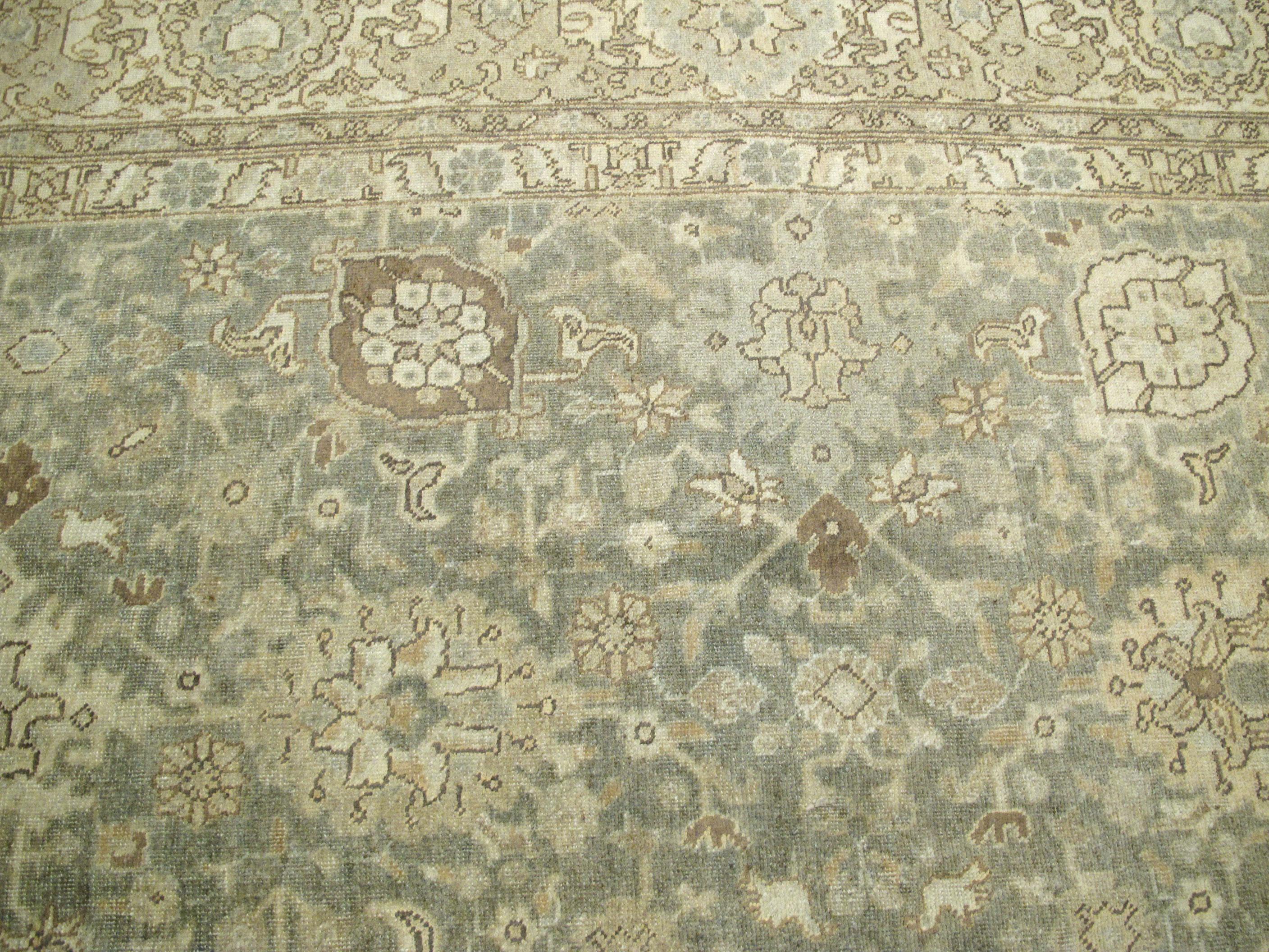 Antiker persischer Täbriz-Teppich (20. Jahrhundert) im Angebot