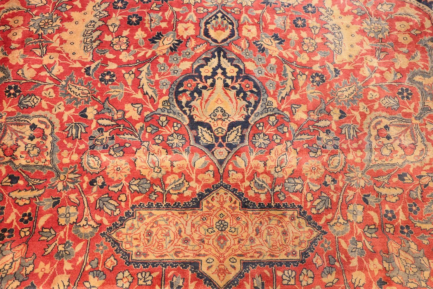 20th Century Antique Persian Tabriz Carpet. Size: 14 ft 10 in x 21 ft 5 in (4.52 m x 6.53 m)