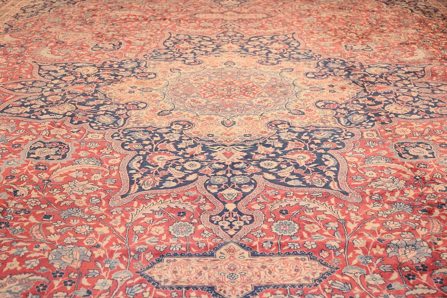 Antique Persian Tabriz Carpet. Size: 14 ft 10 in x 21 ft 5 in (4.52 m x 6.53 m) 1