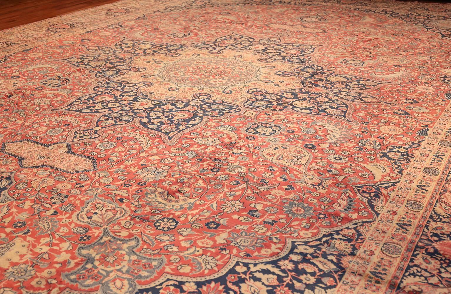 Antique Persian Tabriz Carpet. Size: 14 ft 10 in x 21 ft 5 in (4.52 m x 6.53 m) 3