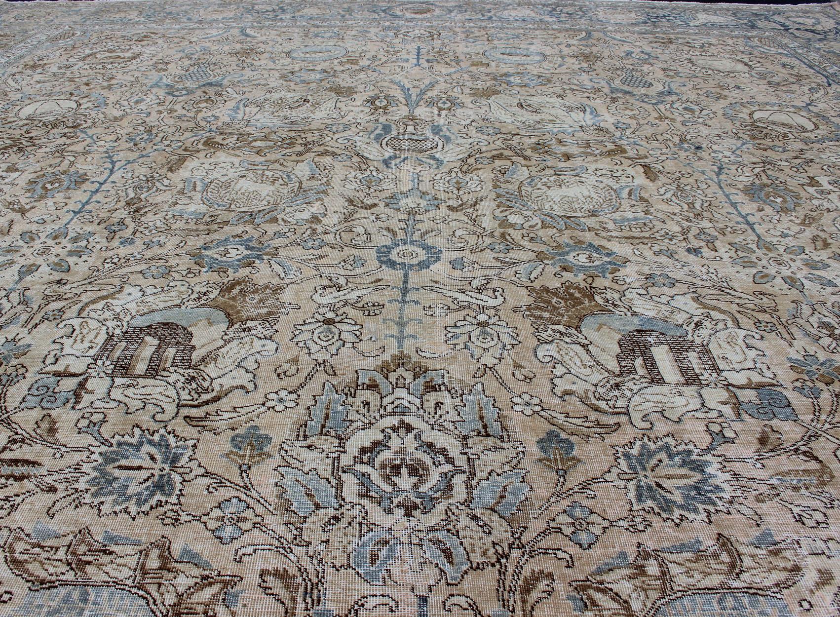 Tapis persan ancien Tabriz All Over Design  in Steal Blue, Tan & Brown Tones Bon état - En vente à Atlanta, GA