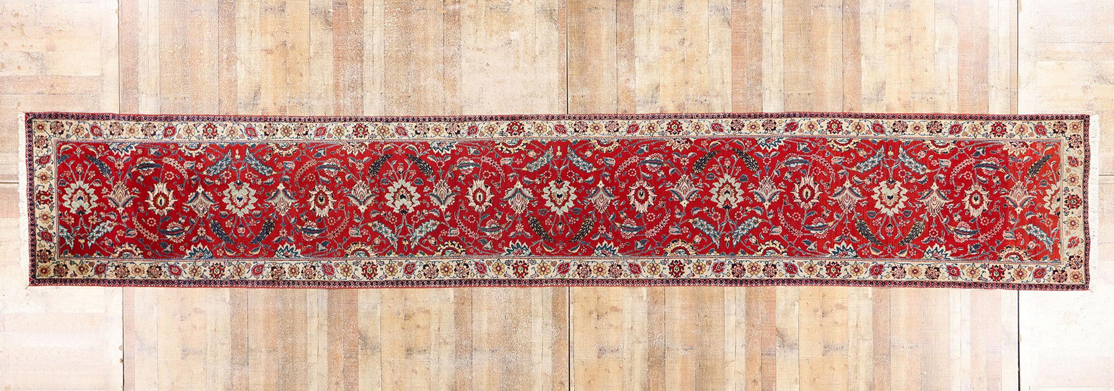 Antique Persian Tabriz Carpet with Traditional Style For Sale 4