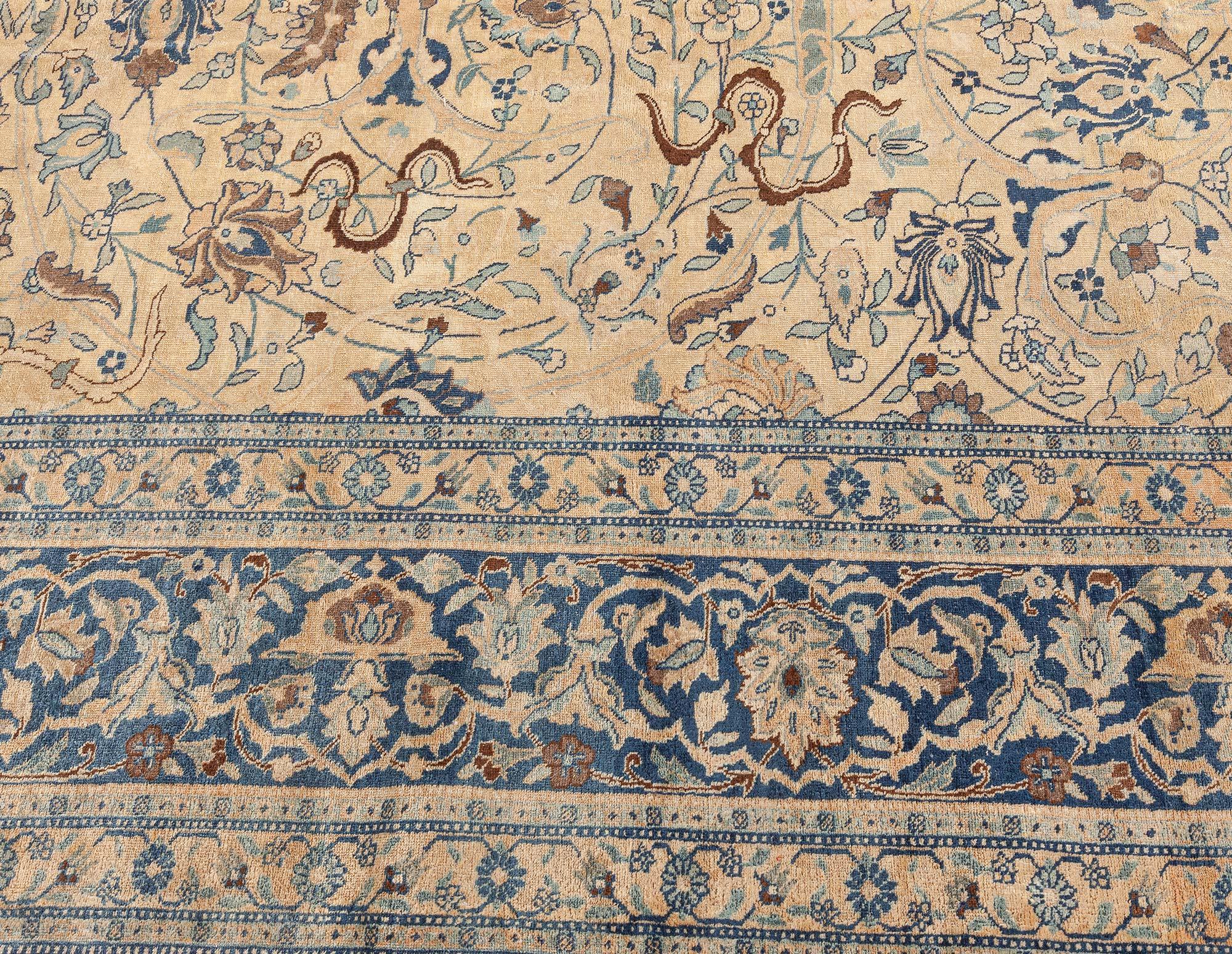 20ième siècle Tapis persan ancien Tabriz en laine à fleurs fait à la main Doris Leslie Blau en vente