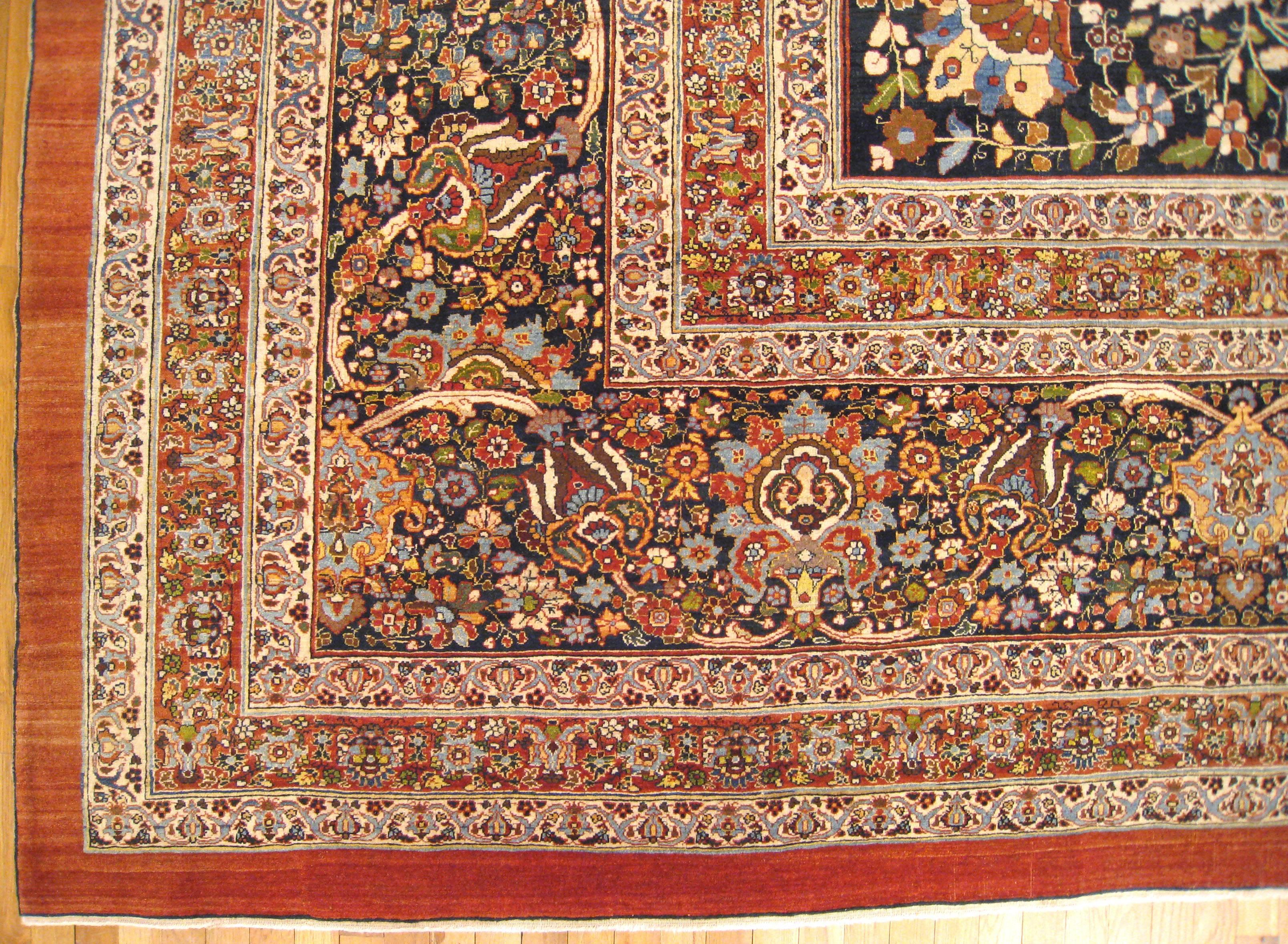 Noué à la main Tapis persan ancien Tabriz Hadji Jalili de taille manoir, motif ivoire en vente