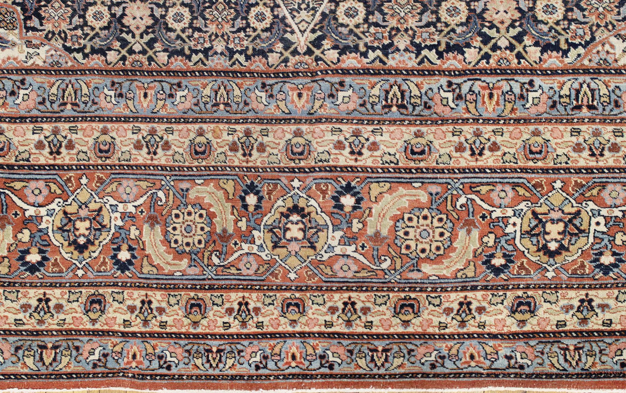 Antique Persian Tabriz Hadji Jalili Oriental Carpet, Room Size, W/ Medallion In Good Condition For Sale In New York, NY