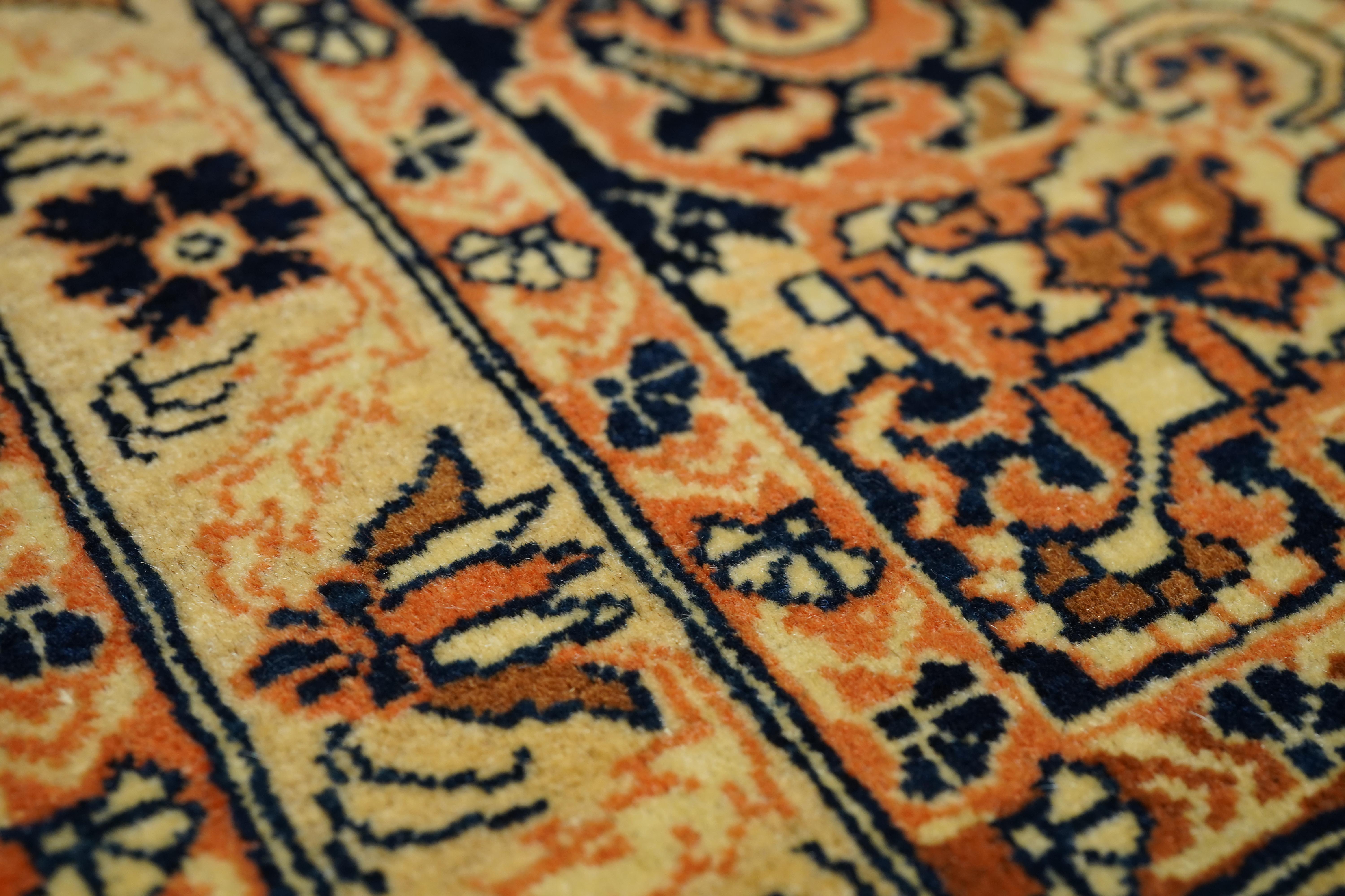 Antiker persischer Haji Jalili Täbris-Teppich 4'7'' x 6'6'' (Tabriz) im Angebot