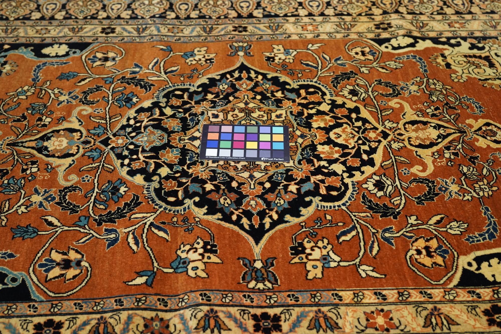 Antiker persischer Haji Jalili Täbris-Teppich 4'7'' x 6'6'' im Zustand „Gut“ im Angebot in New York, NY