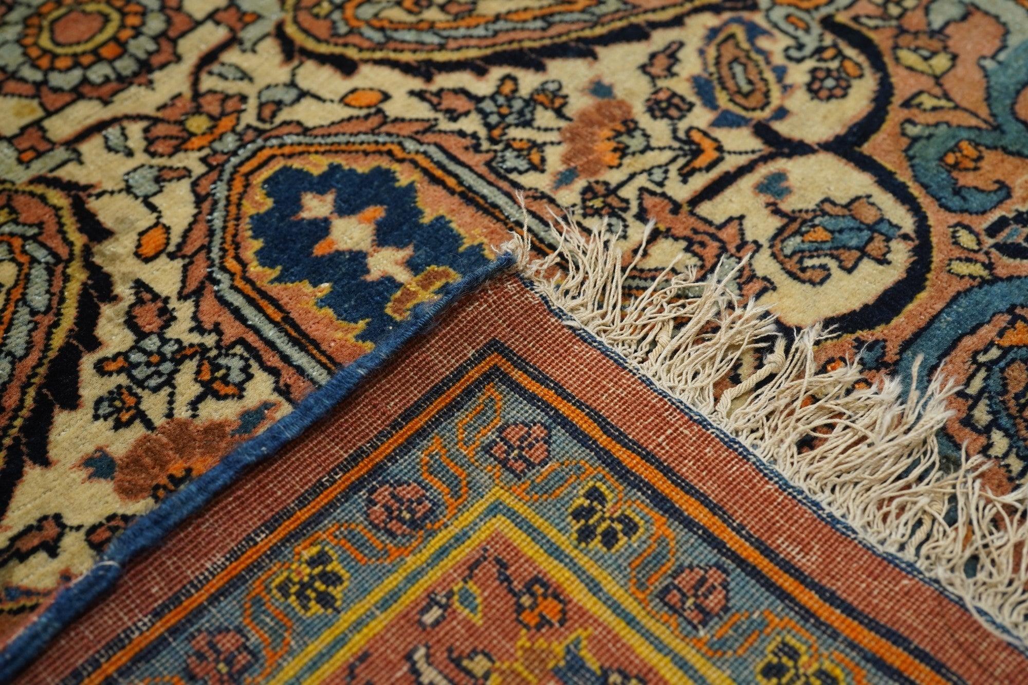 Antiker Haji Jalili Täbris-Teppich 4'4'' x 6'3'' (Wolle) im Angebot