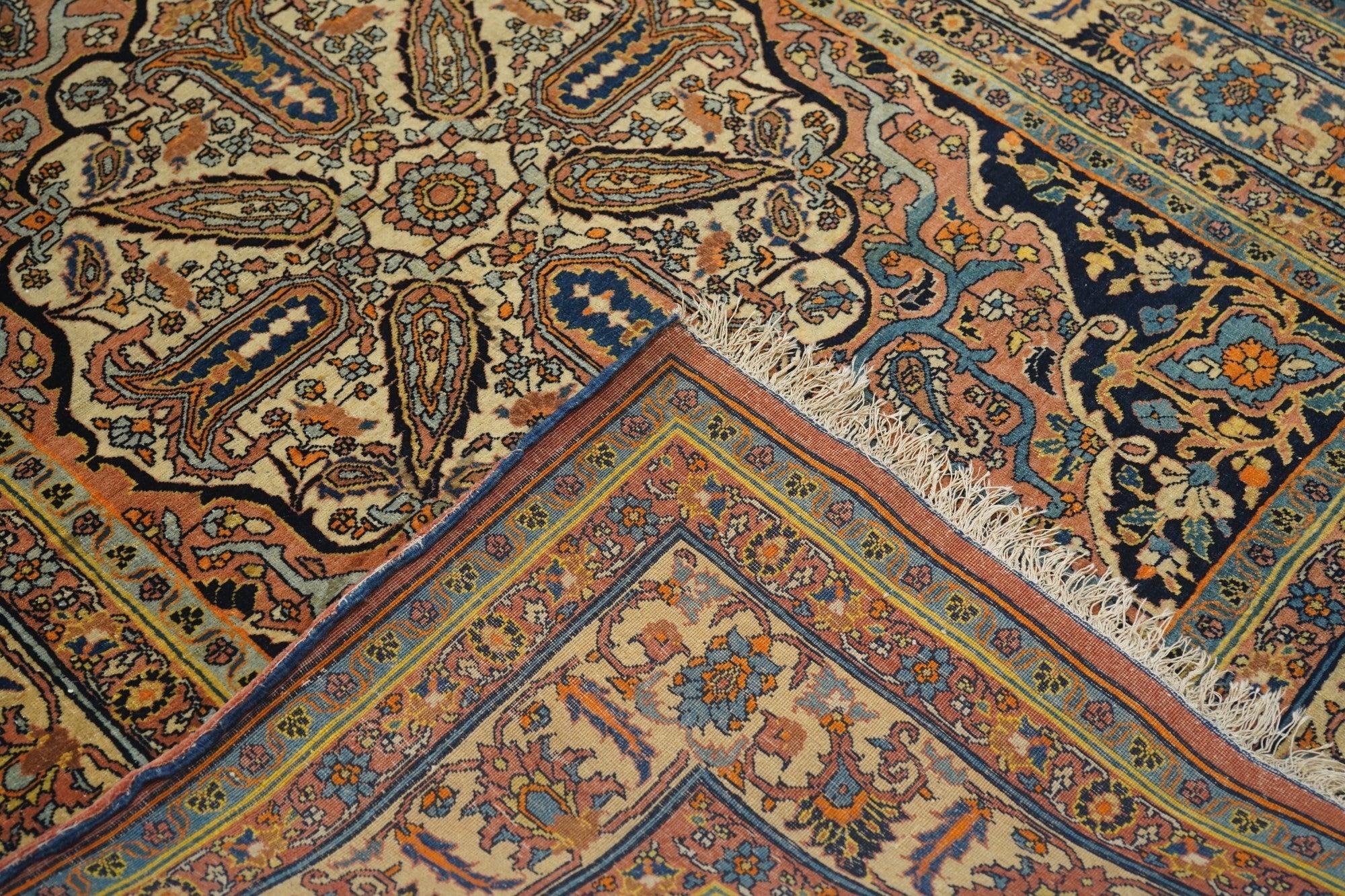 Antiker Haji Jalili Täbris-Teppich 4'4'' x 6'3'' im Angebot 1