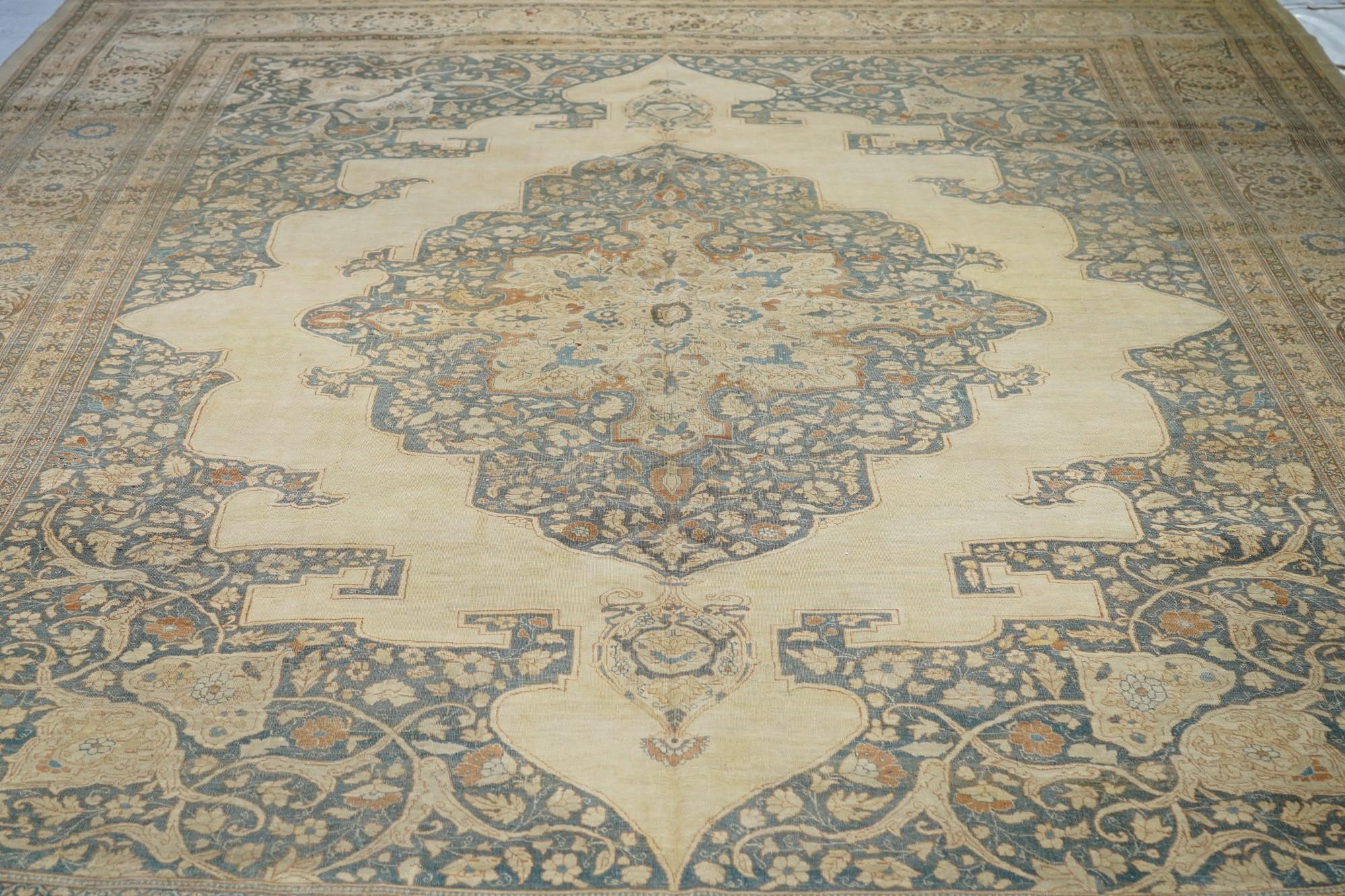Tappeto antico Haji Jalili Tabriz 10'1'' x 12'3'' in vendita 1