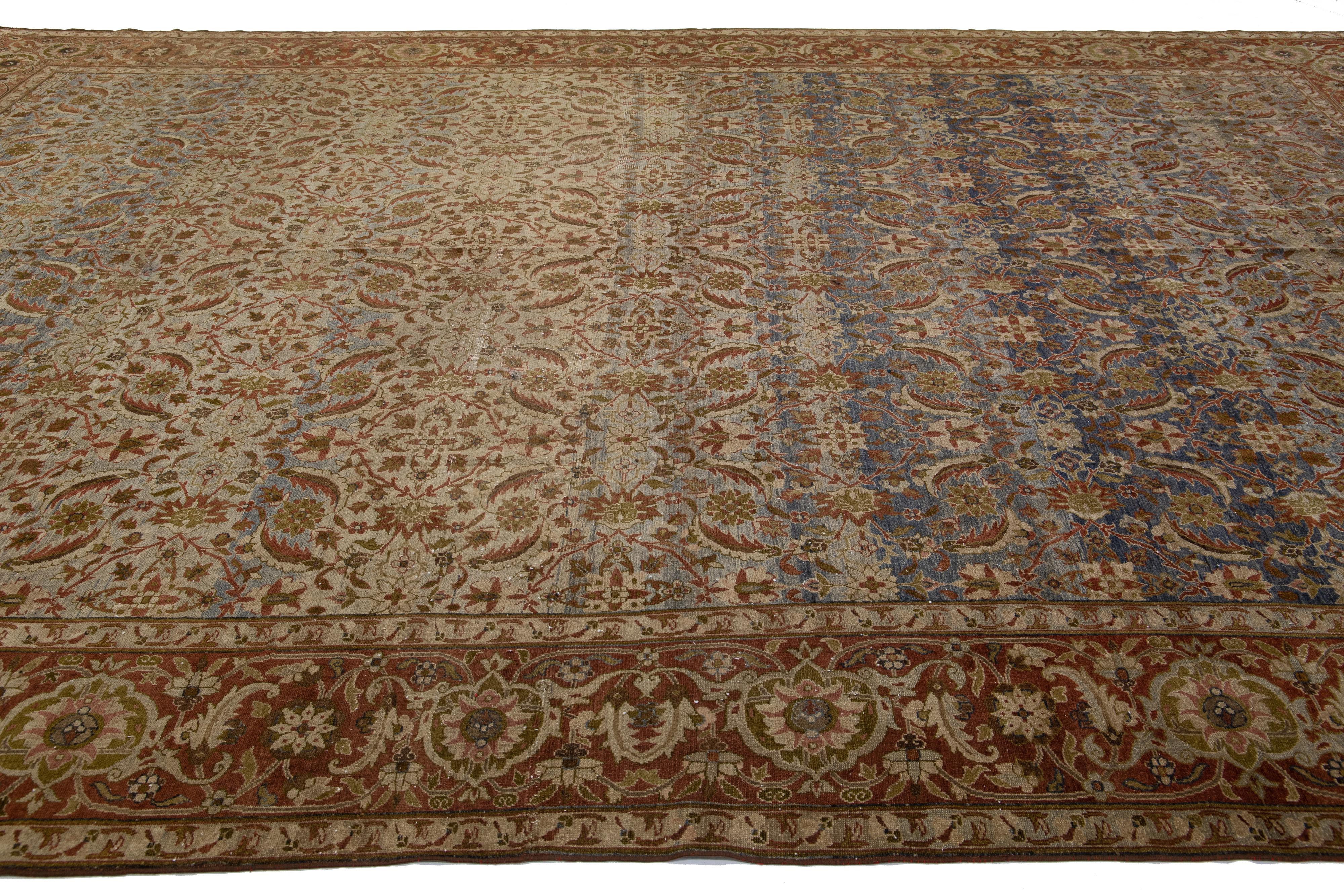 Ancien tapis persan de Tabriz en laine brun clair à motifs floraux, fait à la main Bon état - En vente à Norwalk, CT