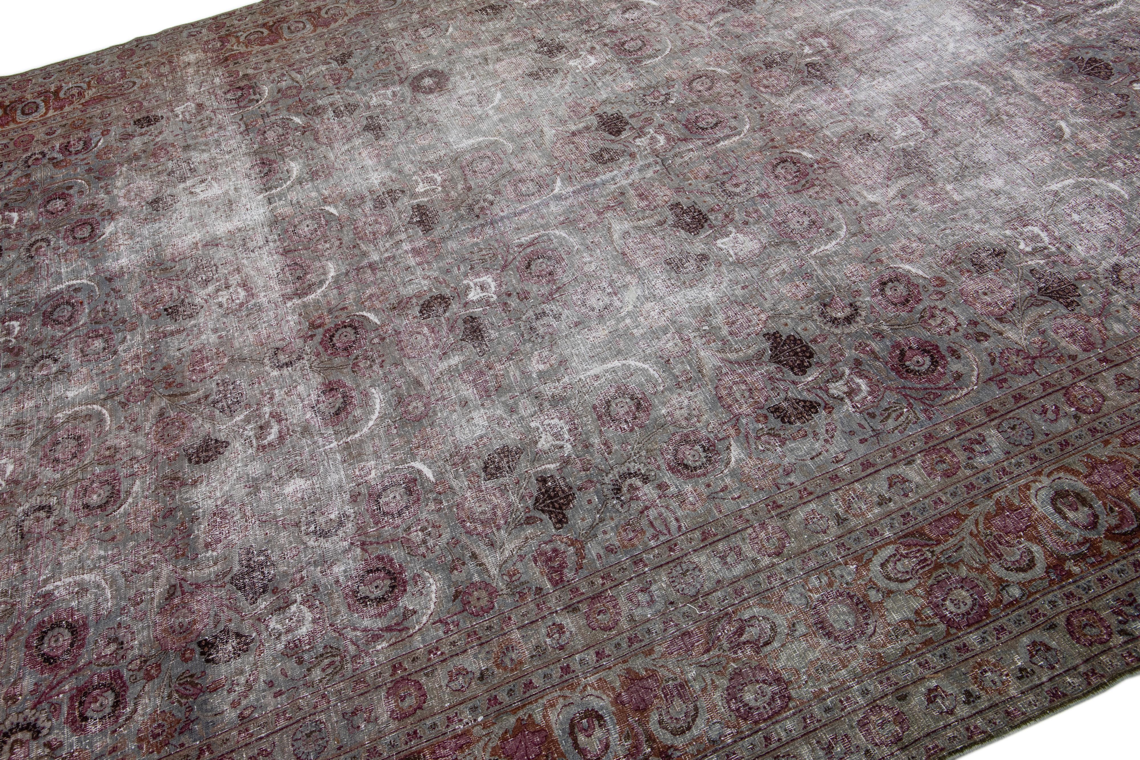 Antiker persischer Täbris-Teppich aus grauer Wolle mit Allover-Design (Tabriz) im Angebot