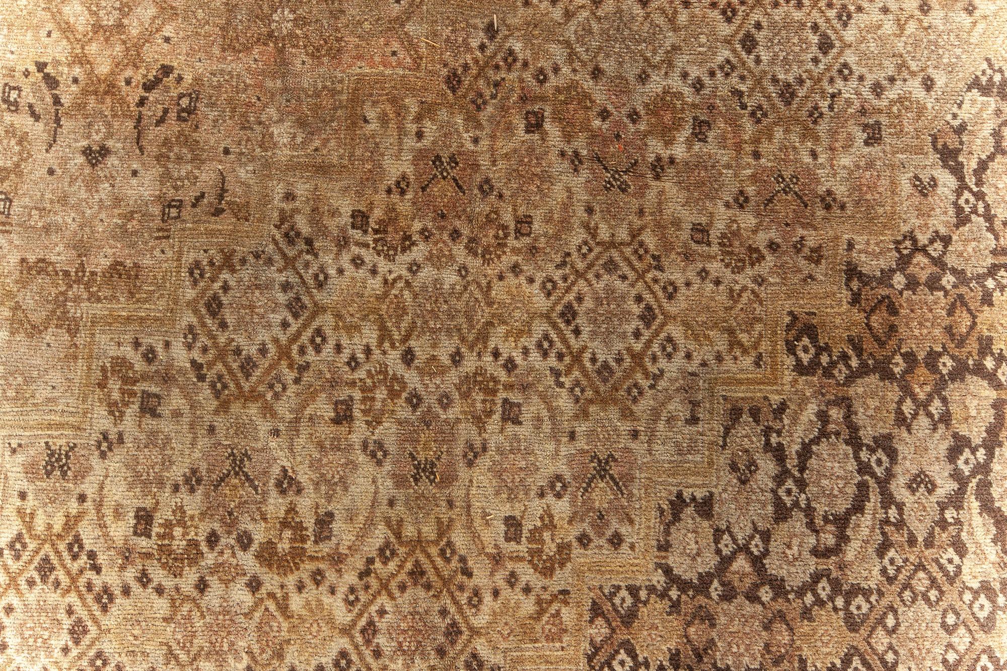 Antique Persian Tabriz handmade wool carpet
Size: 11'3