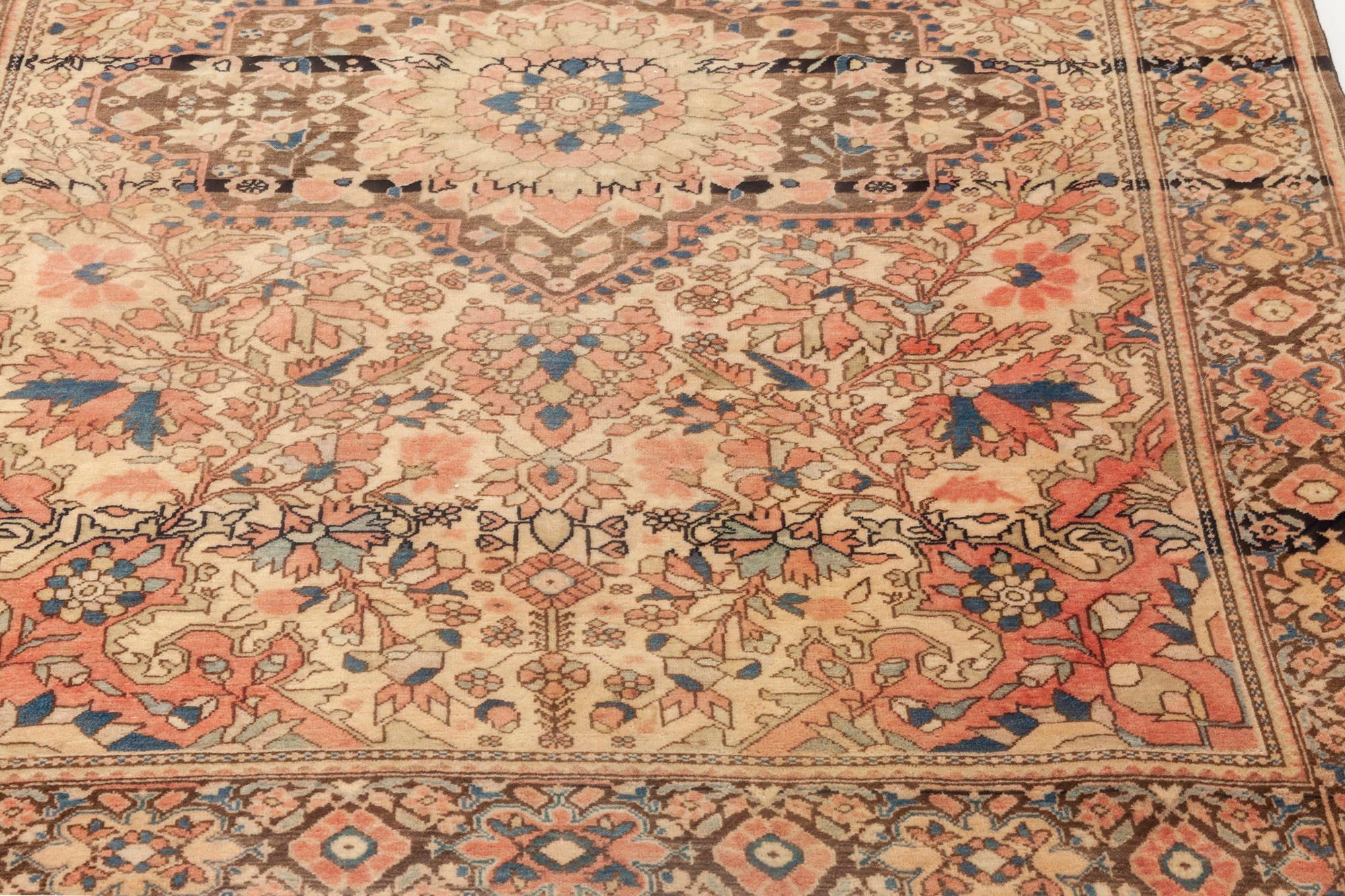 Antique Persian Tabriz Handmade Wool Rug In Good Condition For Sale In New York, NY