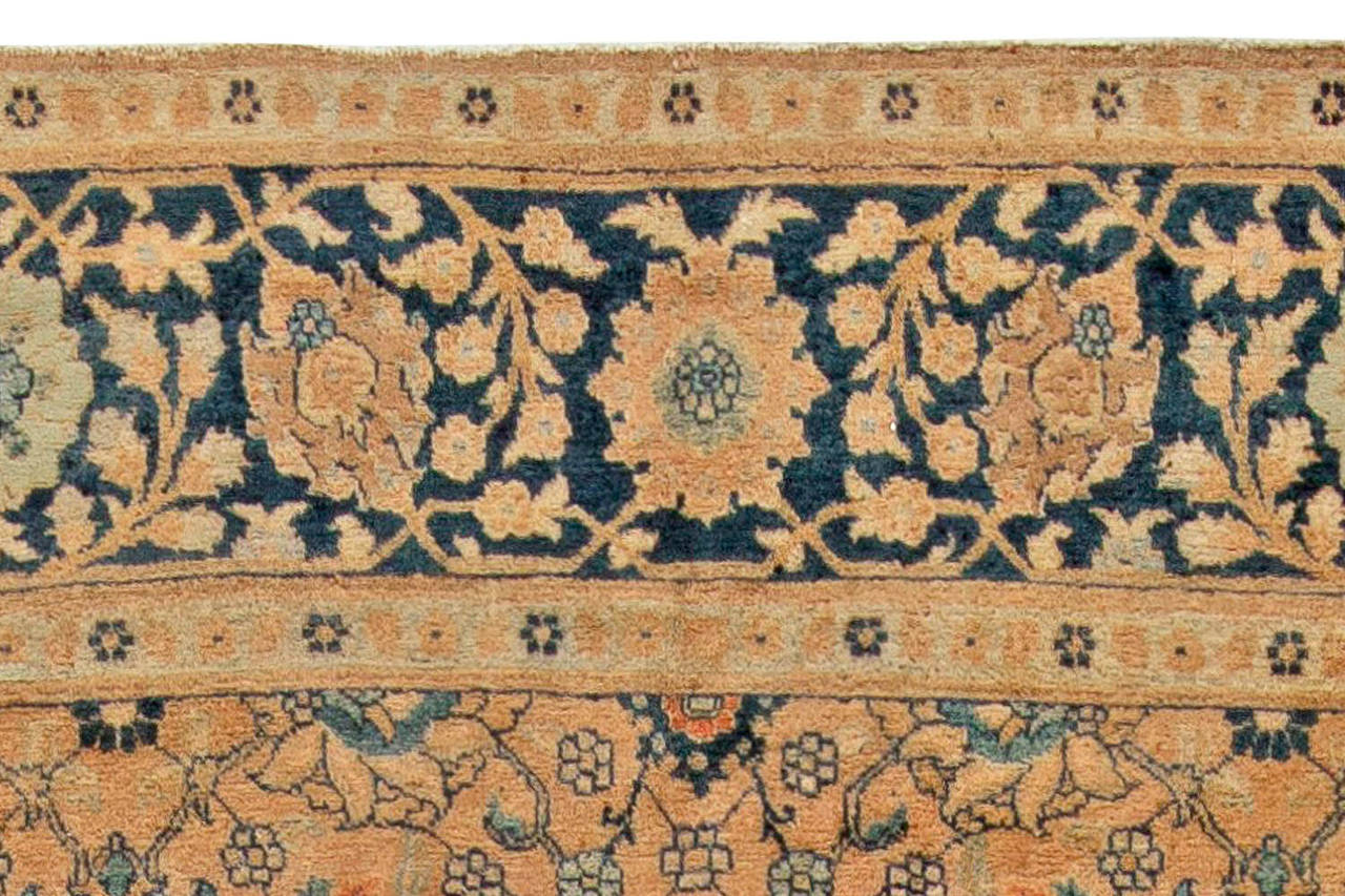 20ième siècle Tapis persan Tabriz ancien en laine tissé à la main Doris Leslie Blau en vente